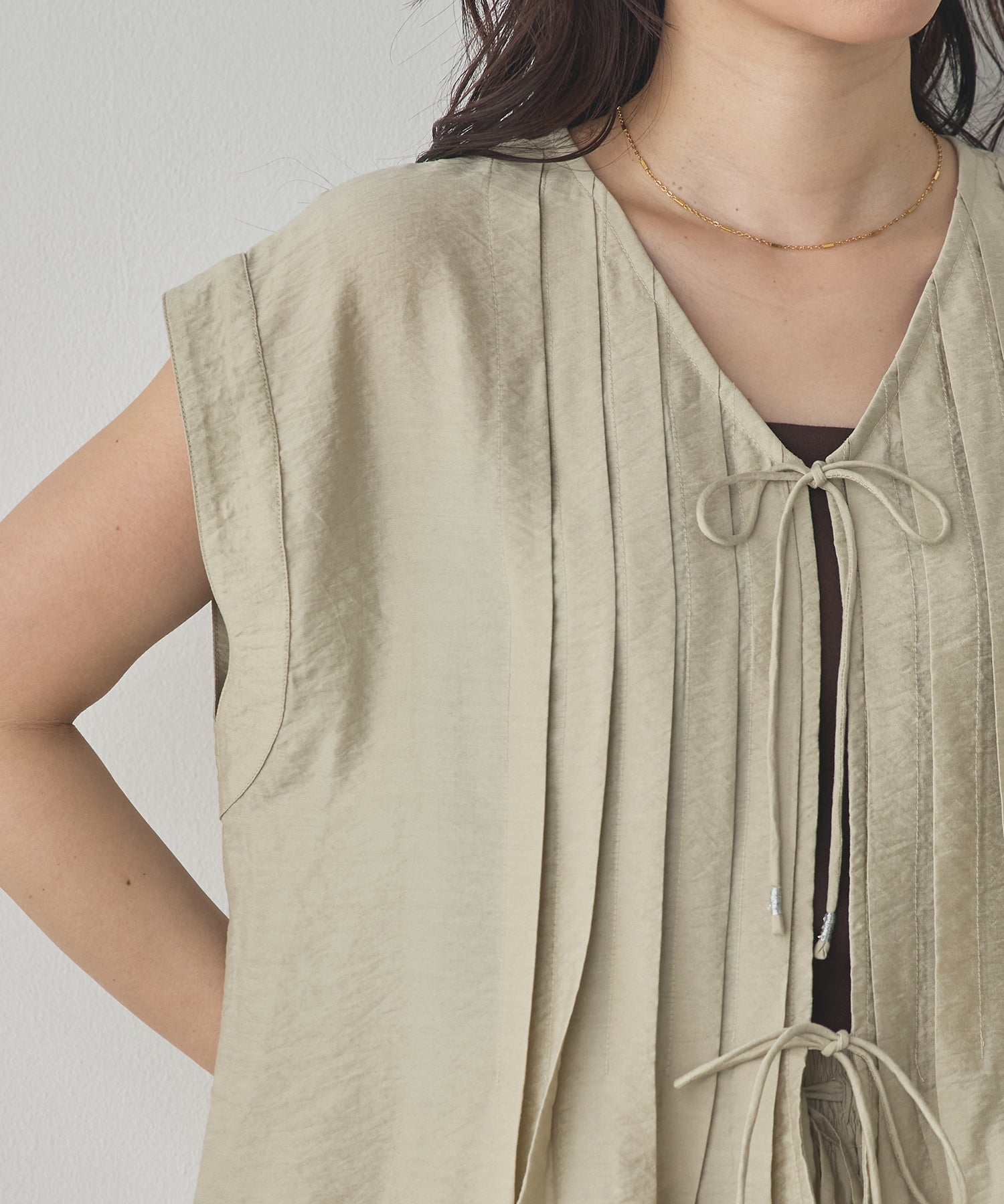 PARACHUTE FABRIC 2WAY TUCK BLOUSE