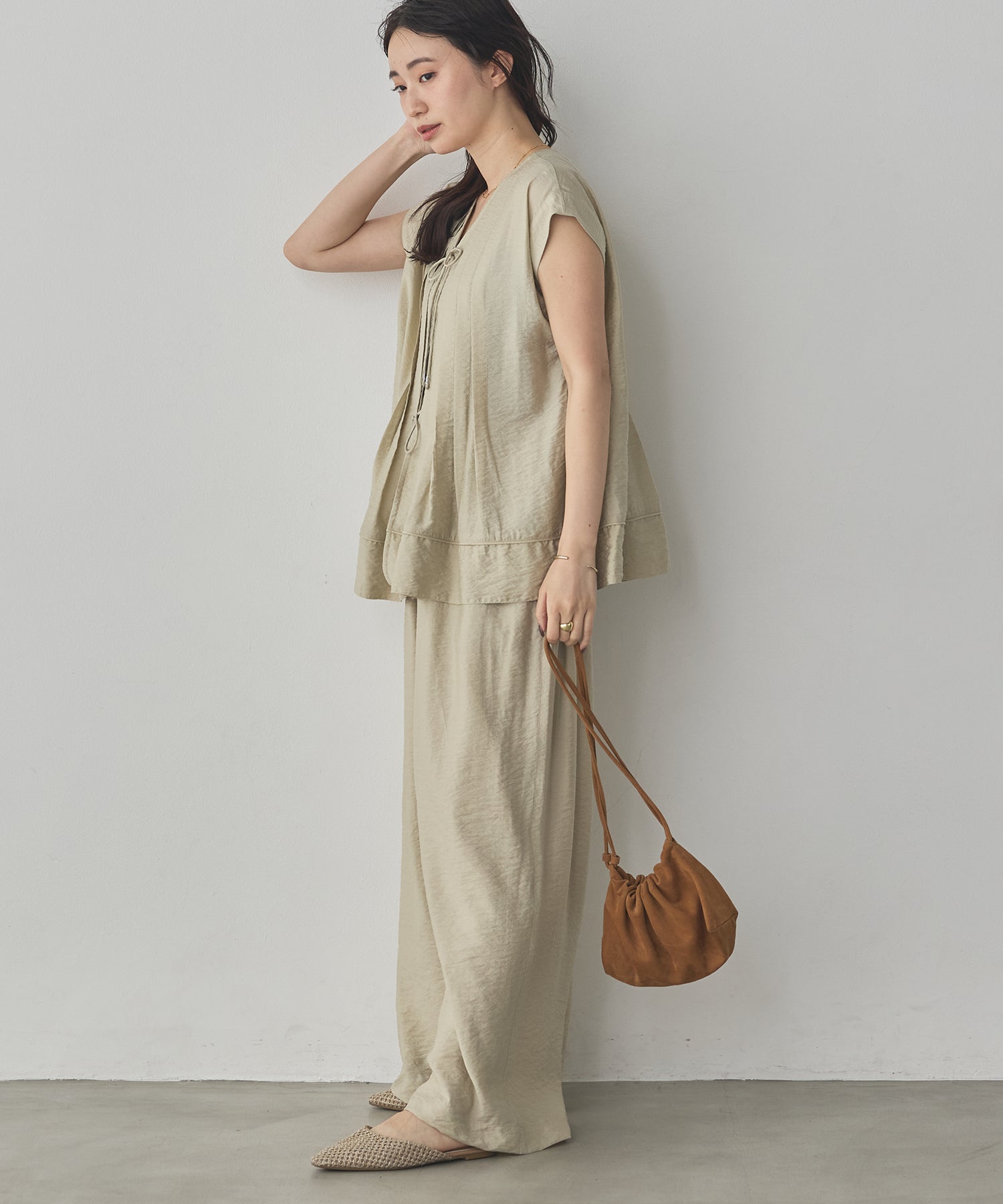 PARACHUTE FABRIC 2WAY TUCK BLOUSE