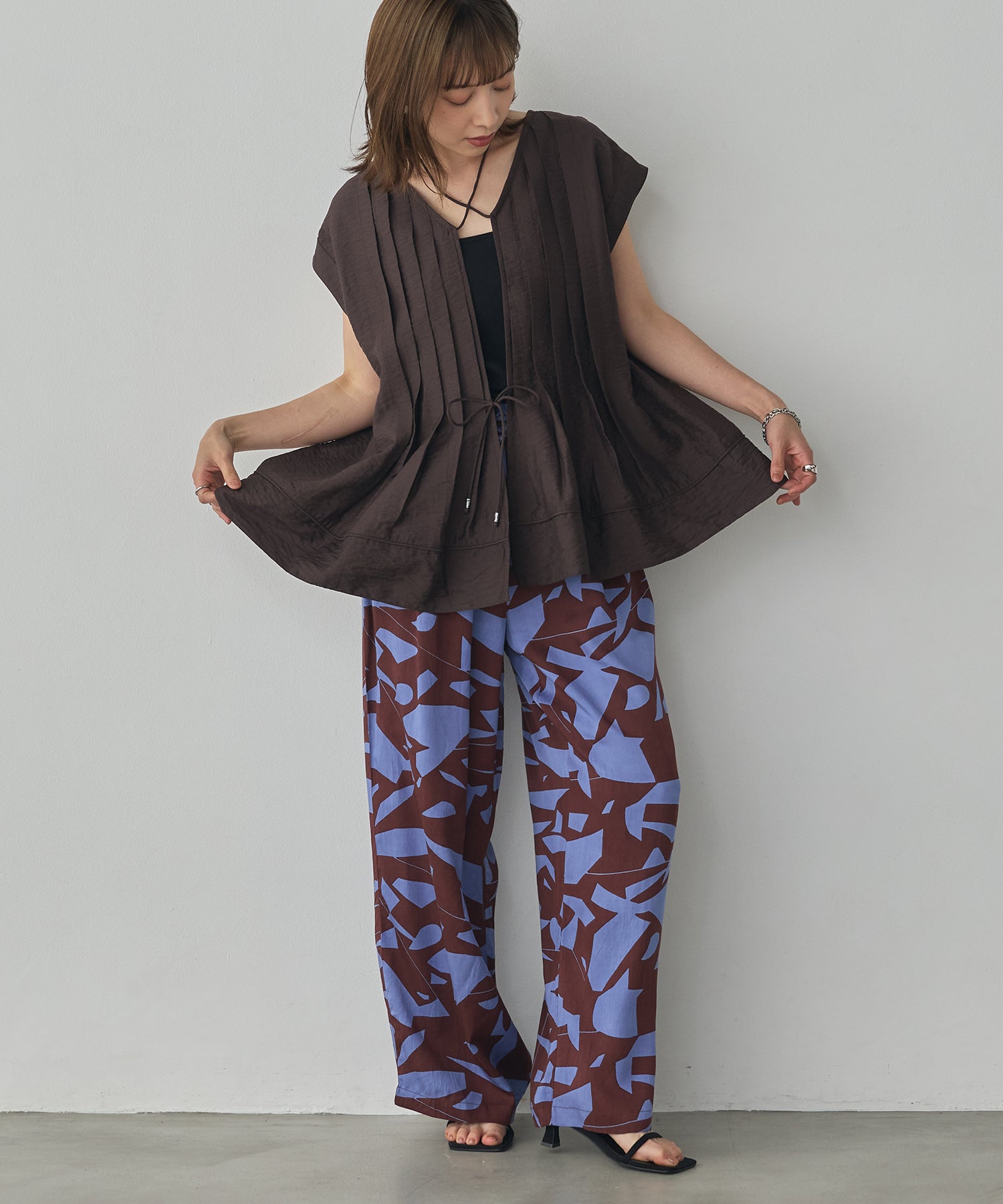 PARACHUTE FABRIC 2WAY TUCK BLOUSE