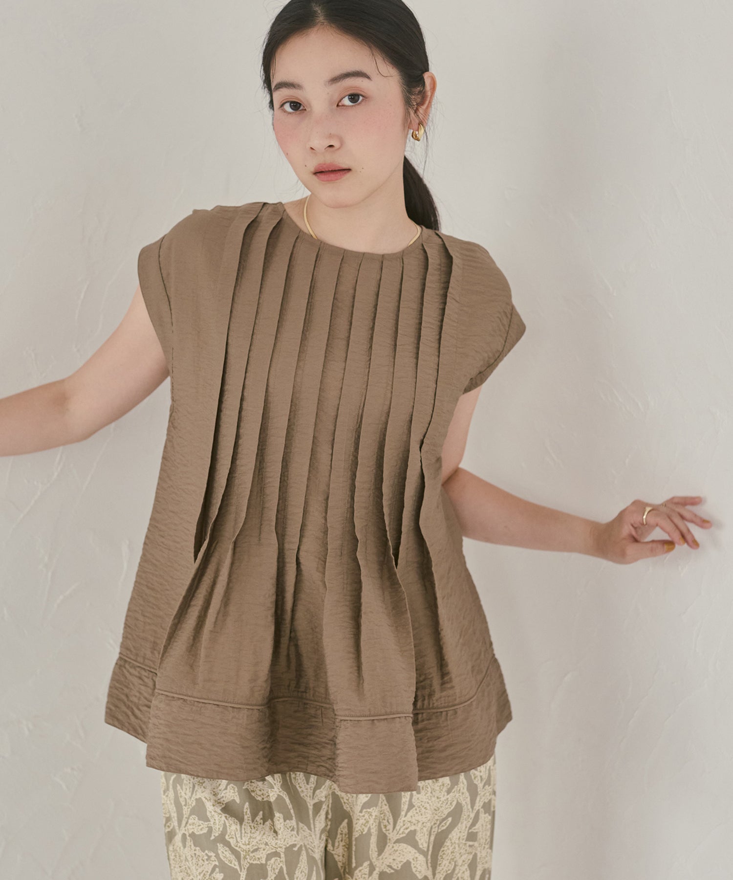 PARACHUTE FABRIC 2WAY TUCK BLOUSE