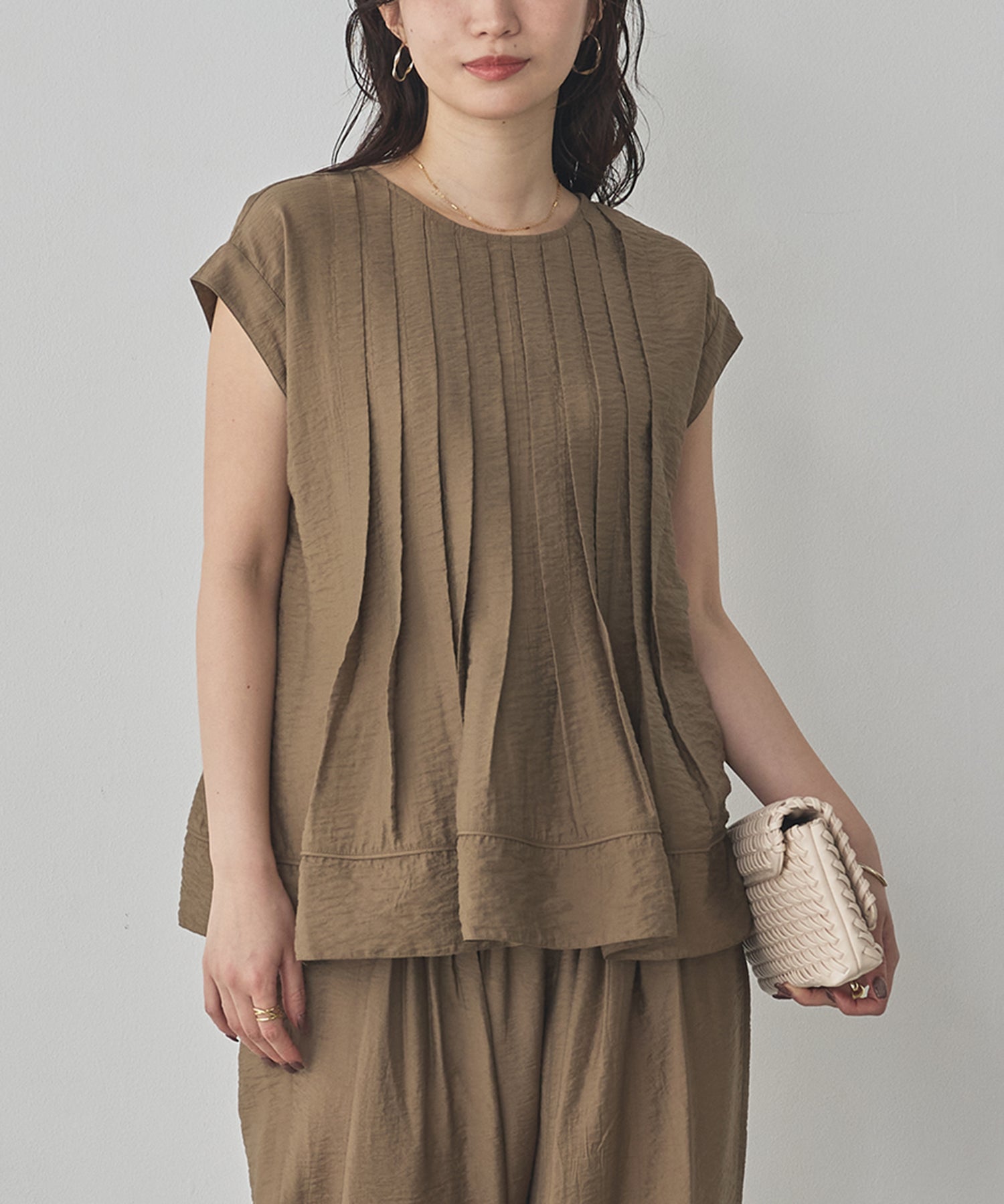 PARACHUTE FABRIC 2WAY TUCK BLOUSE