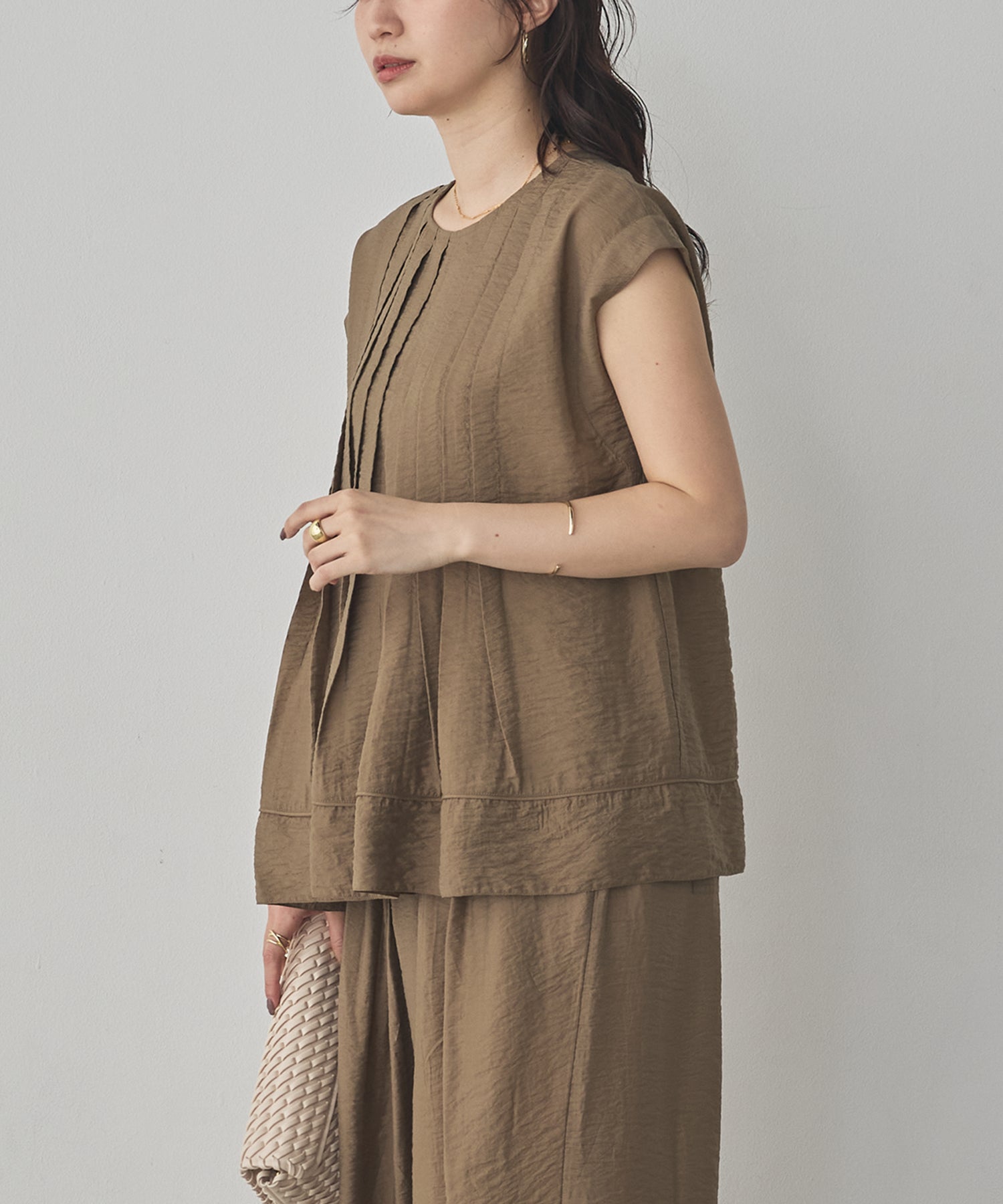 PARACHUTE FABRIC 2WAY TUCK BLOUSE