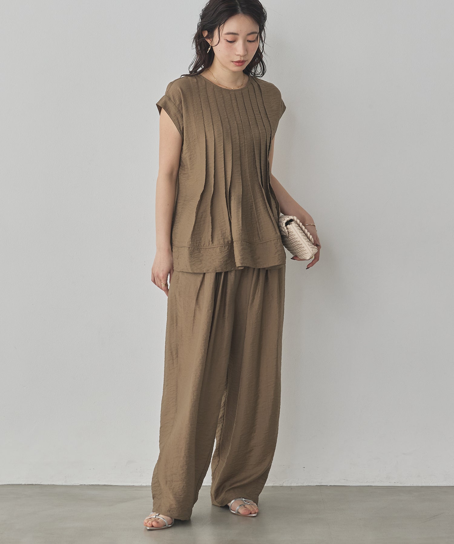 PARACHUTE FABRIC 2WAY TUCK BLOUSE