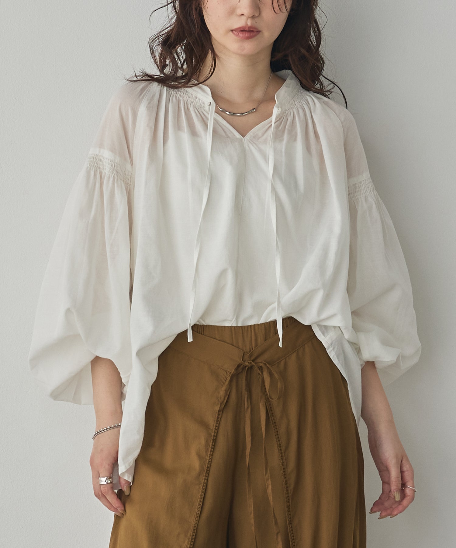 SUSHIBOYL SMOCKED GATHERED BLOUSE