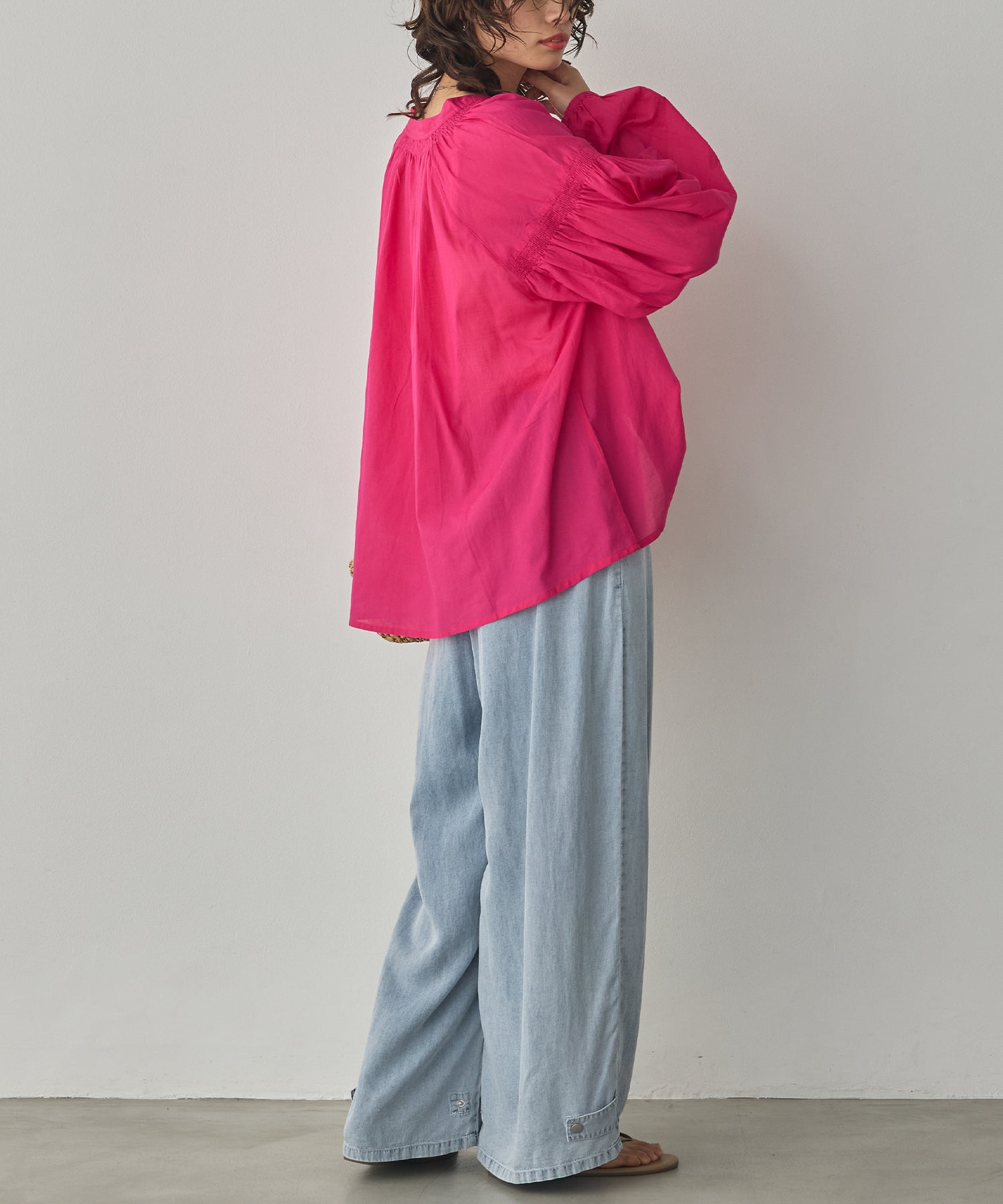 SUSHIBOYL SMOCKED GATHERED BLOUSE