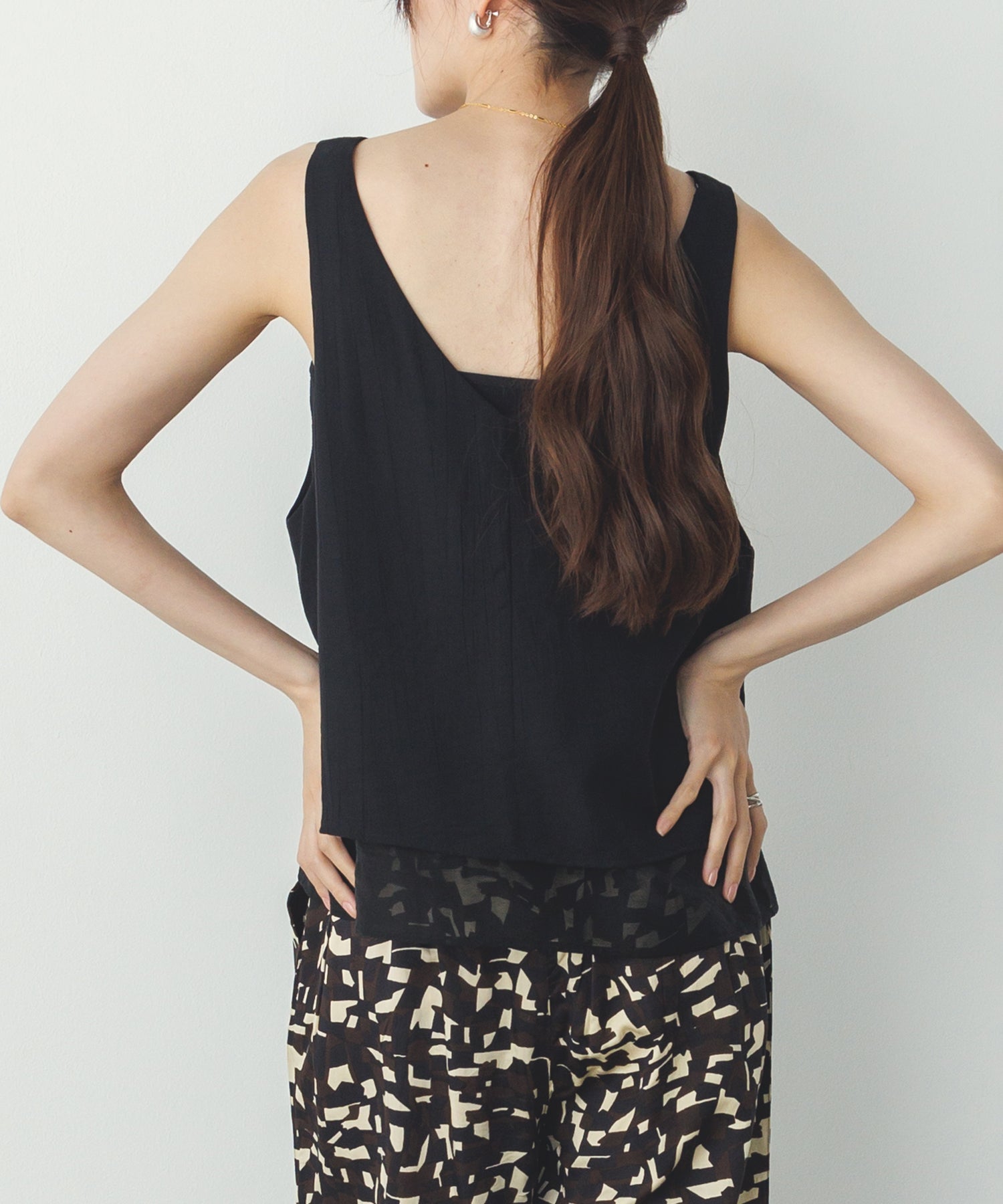 ワッシャーサテン ゆるタンクトップ