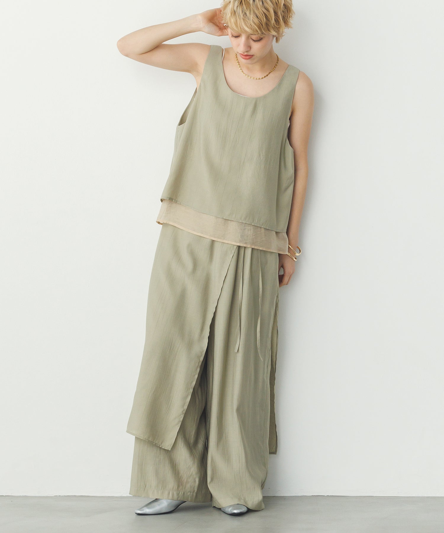 ワッシャーサテン ゆるタンクトップ