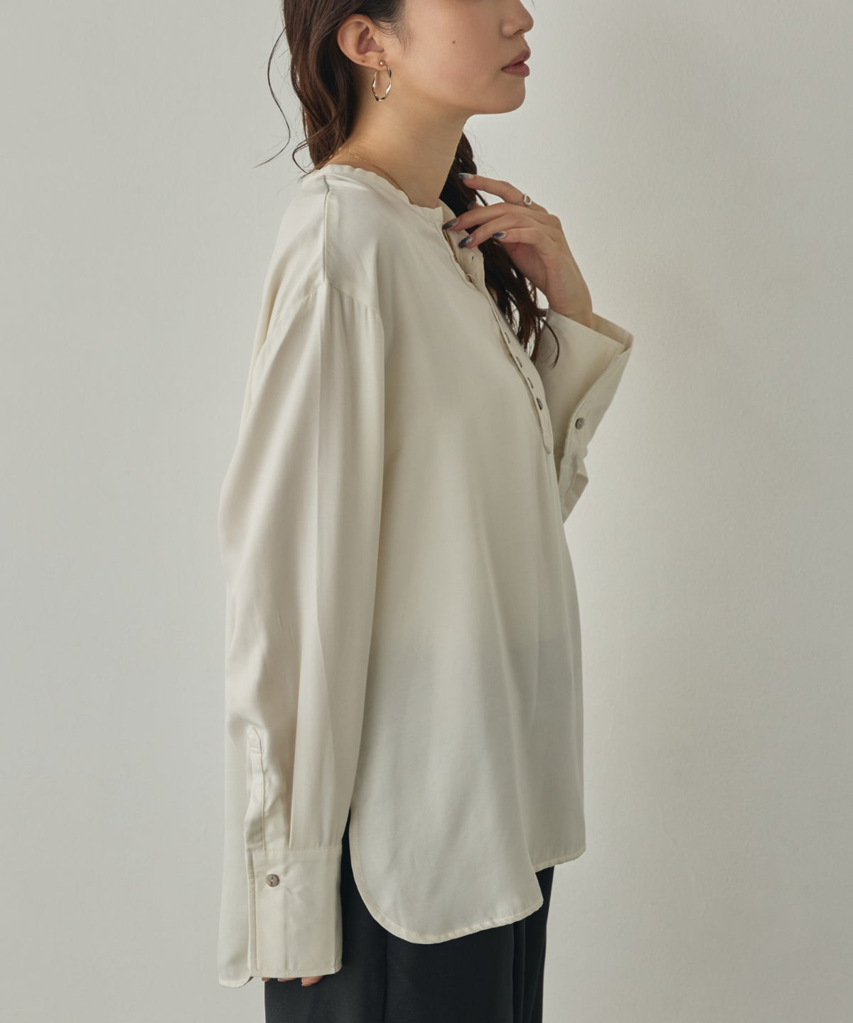 CUPRA-LIKE HENLEY-NECK SHIRT