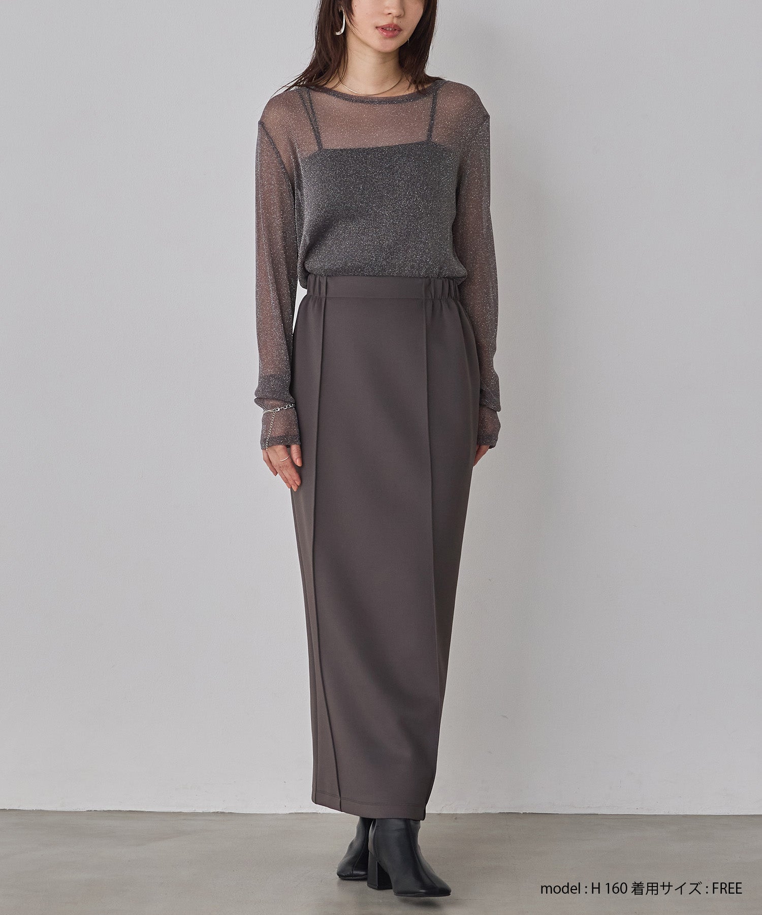 ラメシアークルーネックトップス