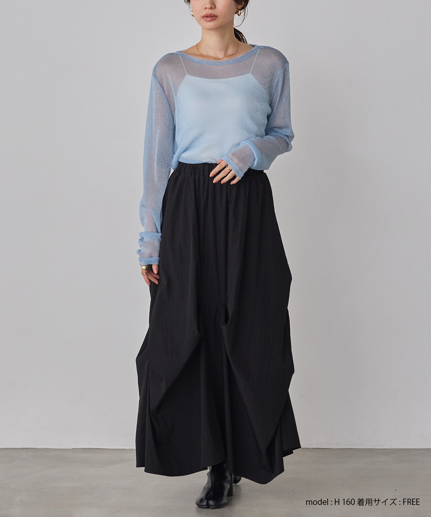 ラメシアークルーネックトップス