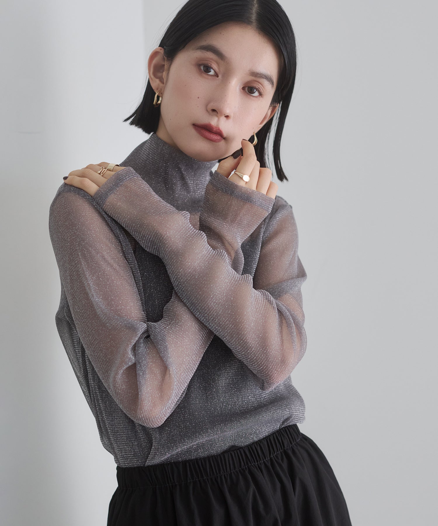 【新色追加】ラメシアー ハイネックトップス