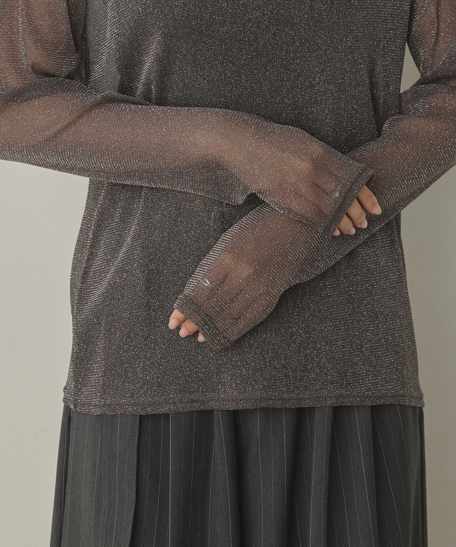 【新色追加】ラメシアー ハイネックトップス