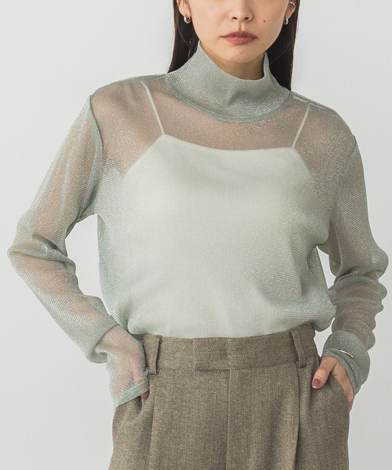 【新色追加】ラメシアー ハイネックトップス