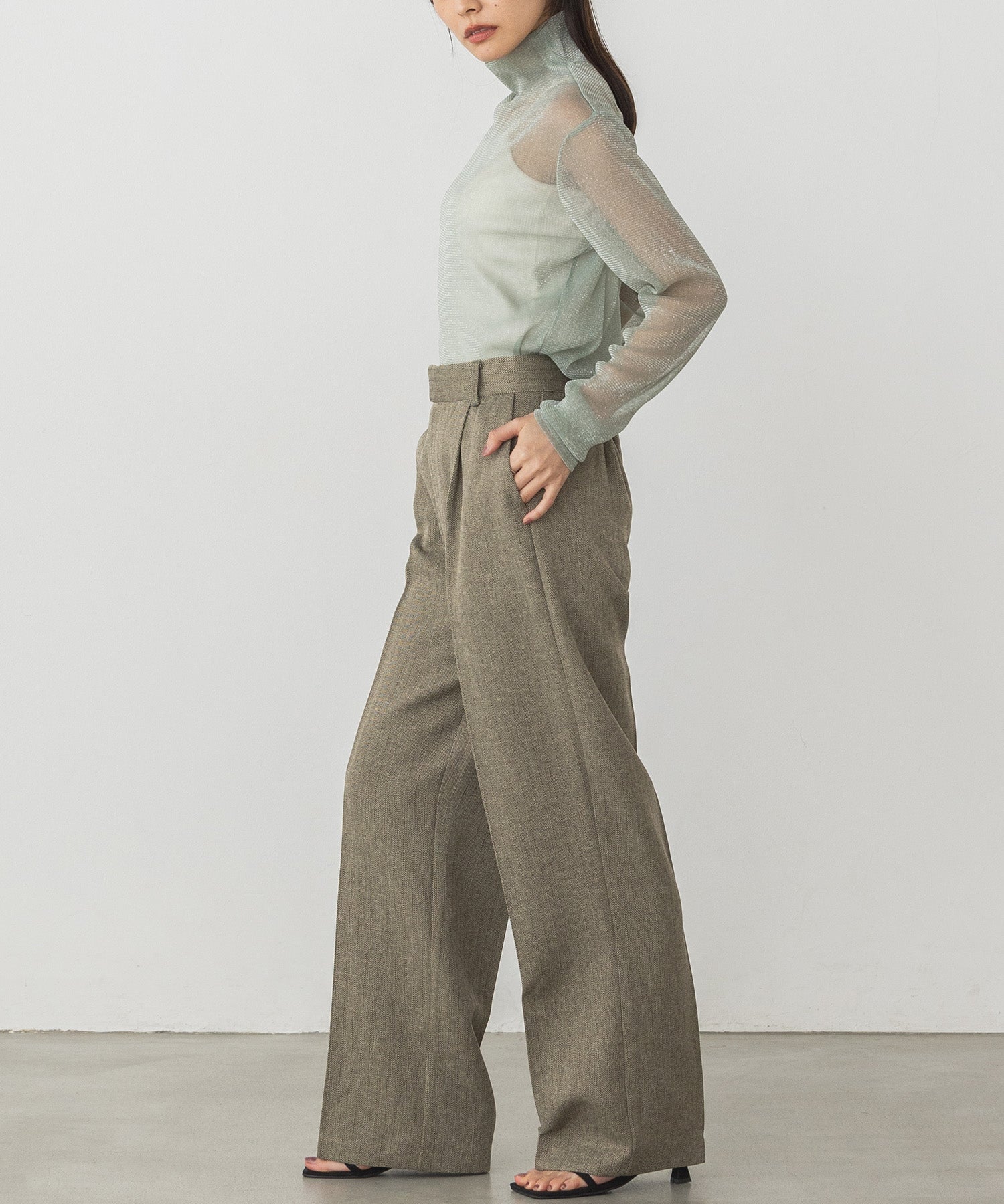 【新色追加】ラメシアー ハイネックトップス