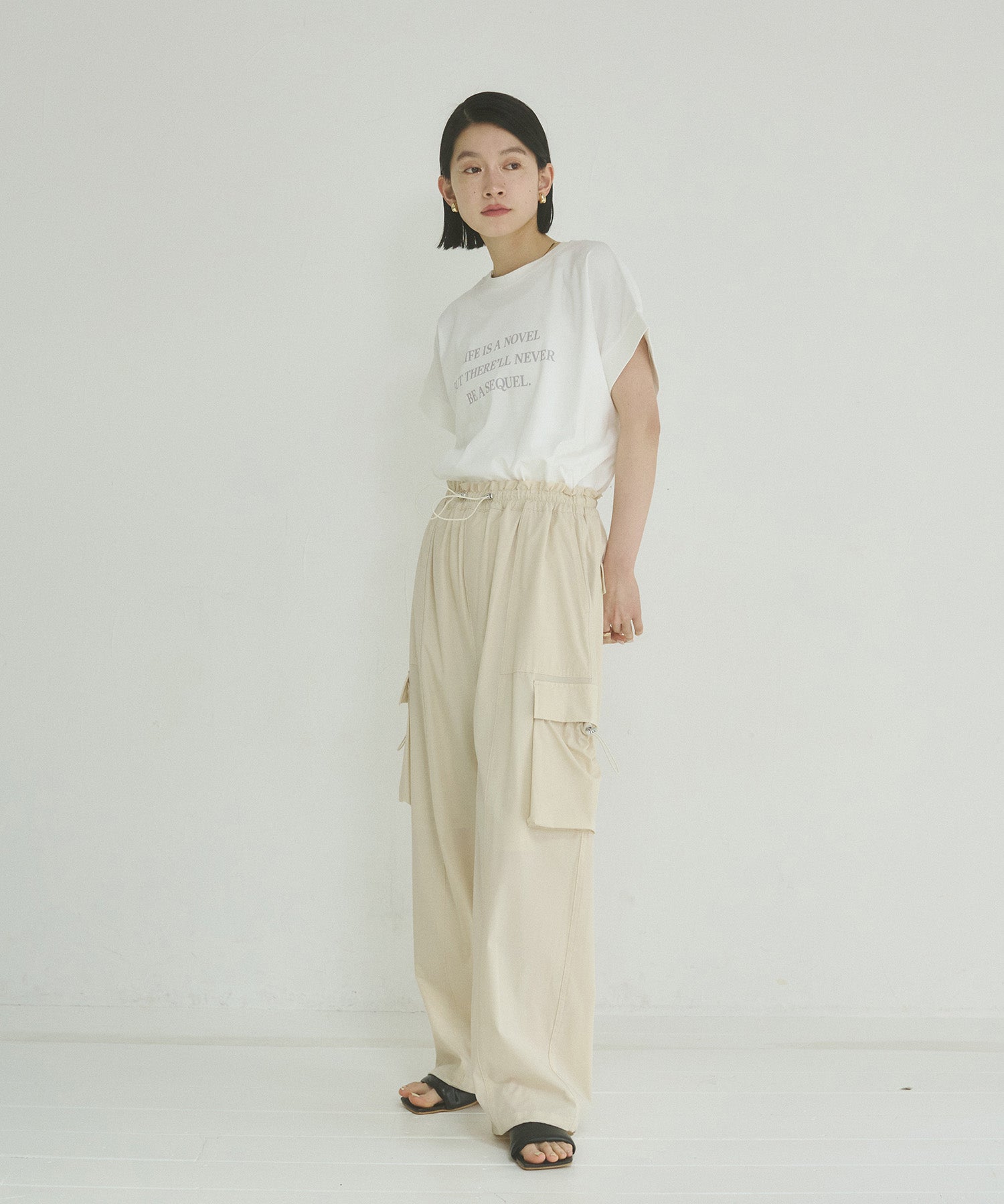 紫外線変化 ロゴTシャツ