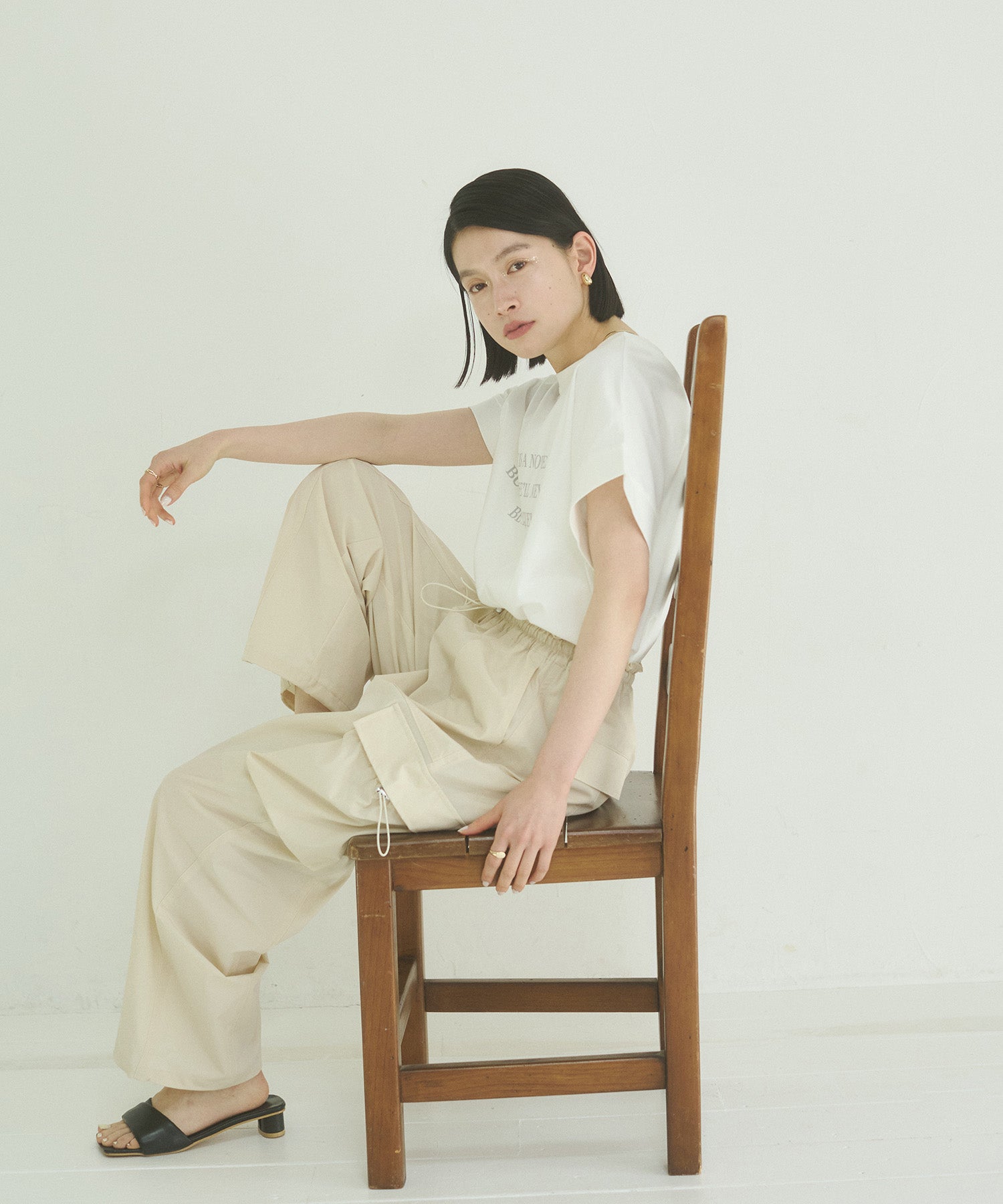 紫外線変化 ロゴTシャツ