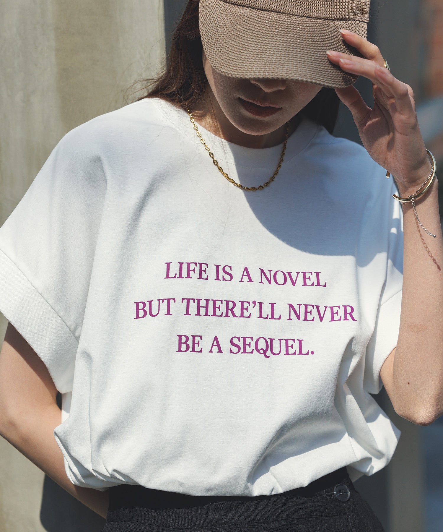 紫外線変化 ロゴTシャツ