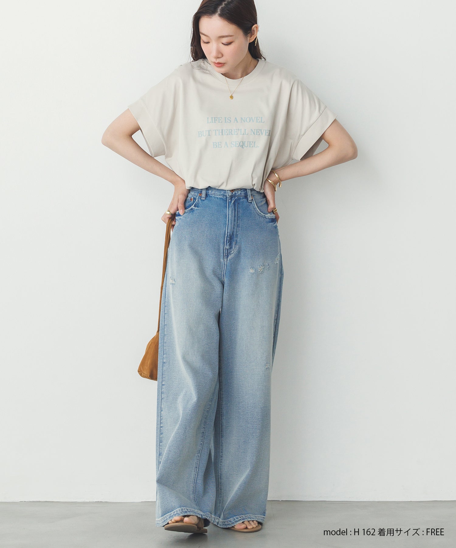 紫外線変化 ロゴTシャツ