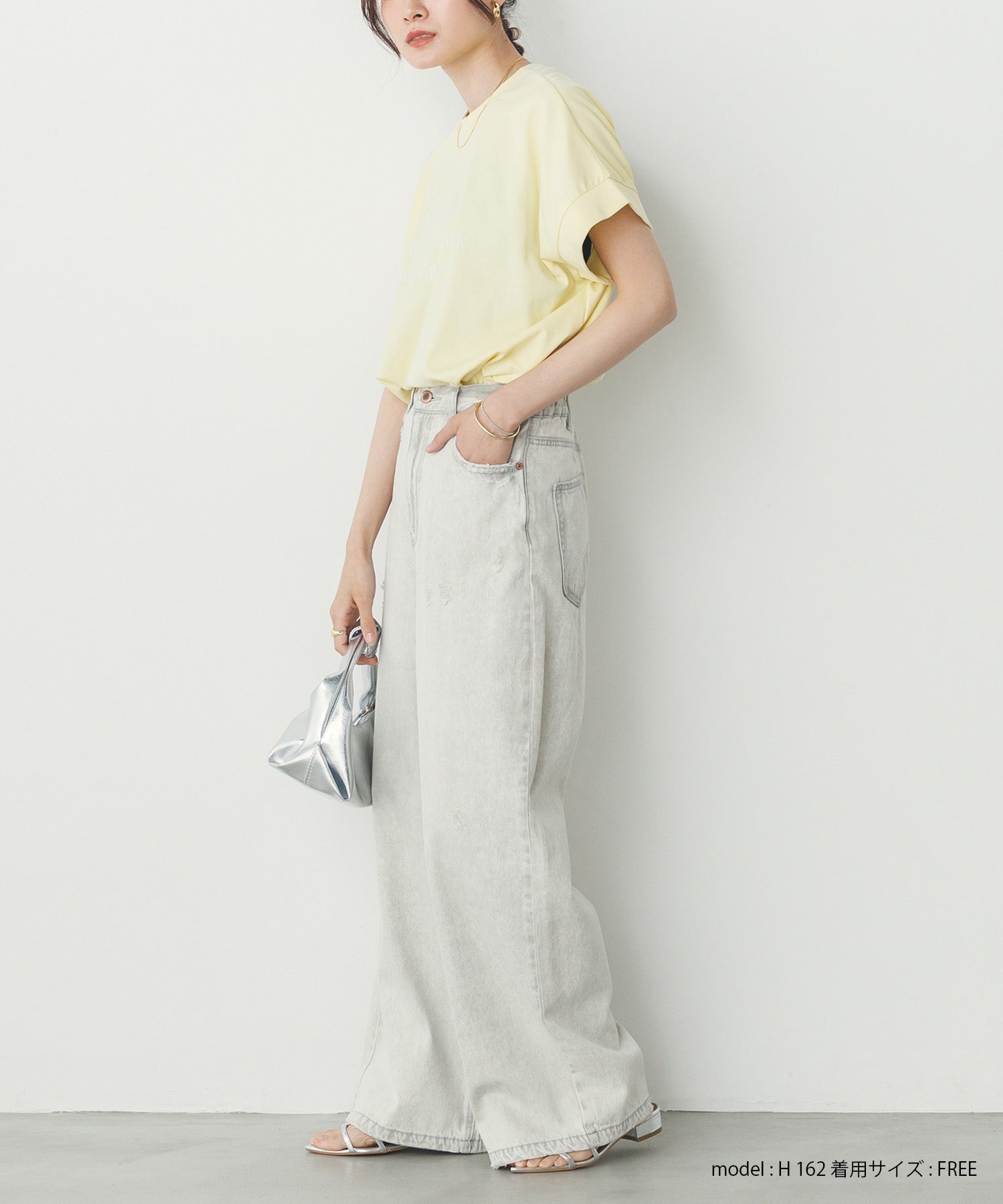 紫外線変化 ロゴTシャツ