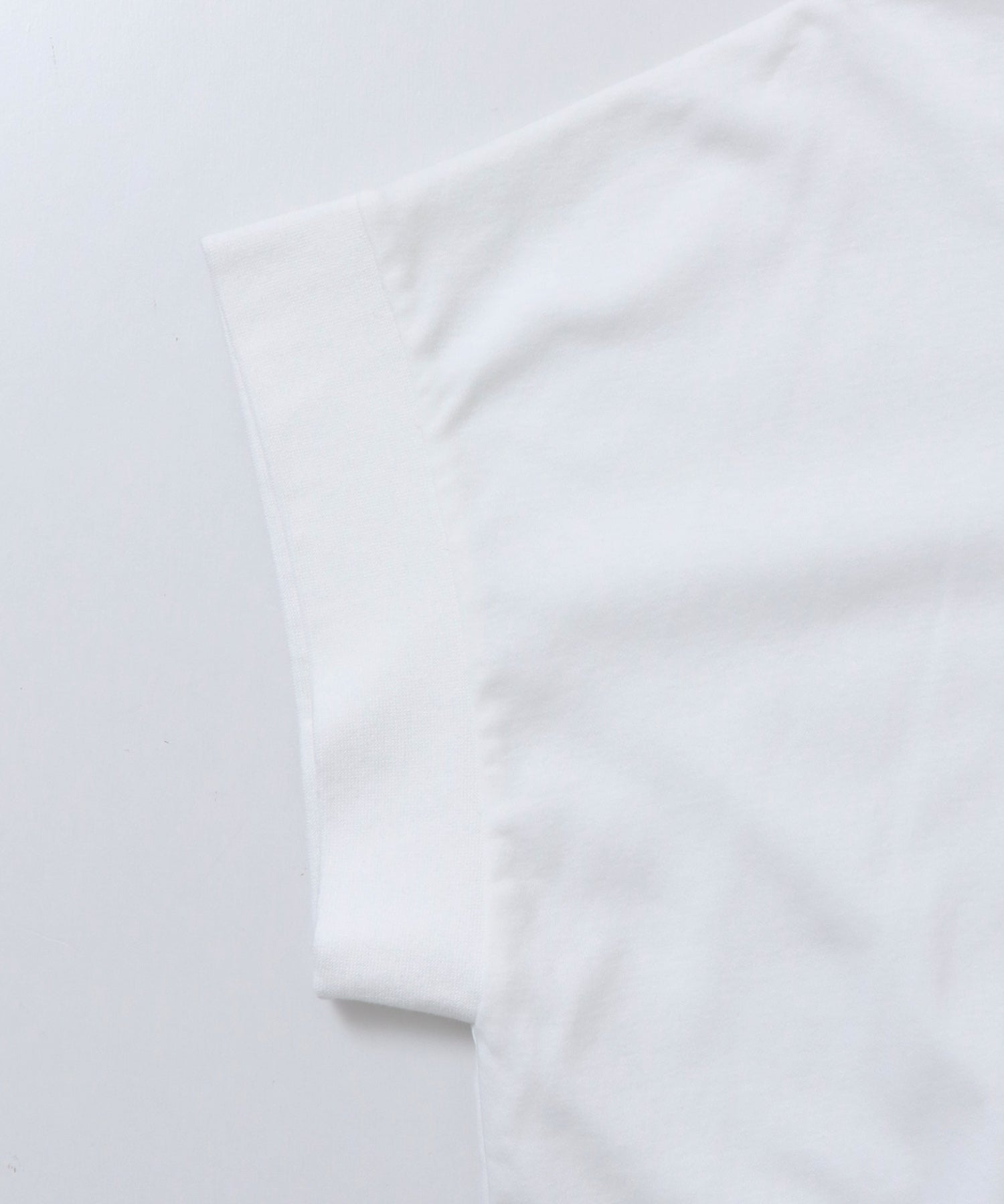 紫外線変化 ロゴTシャツ