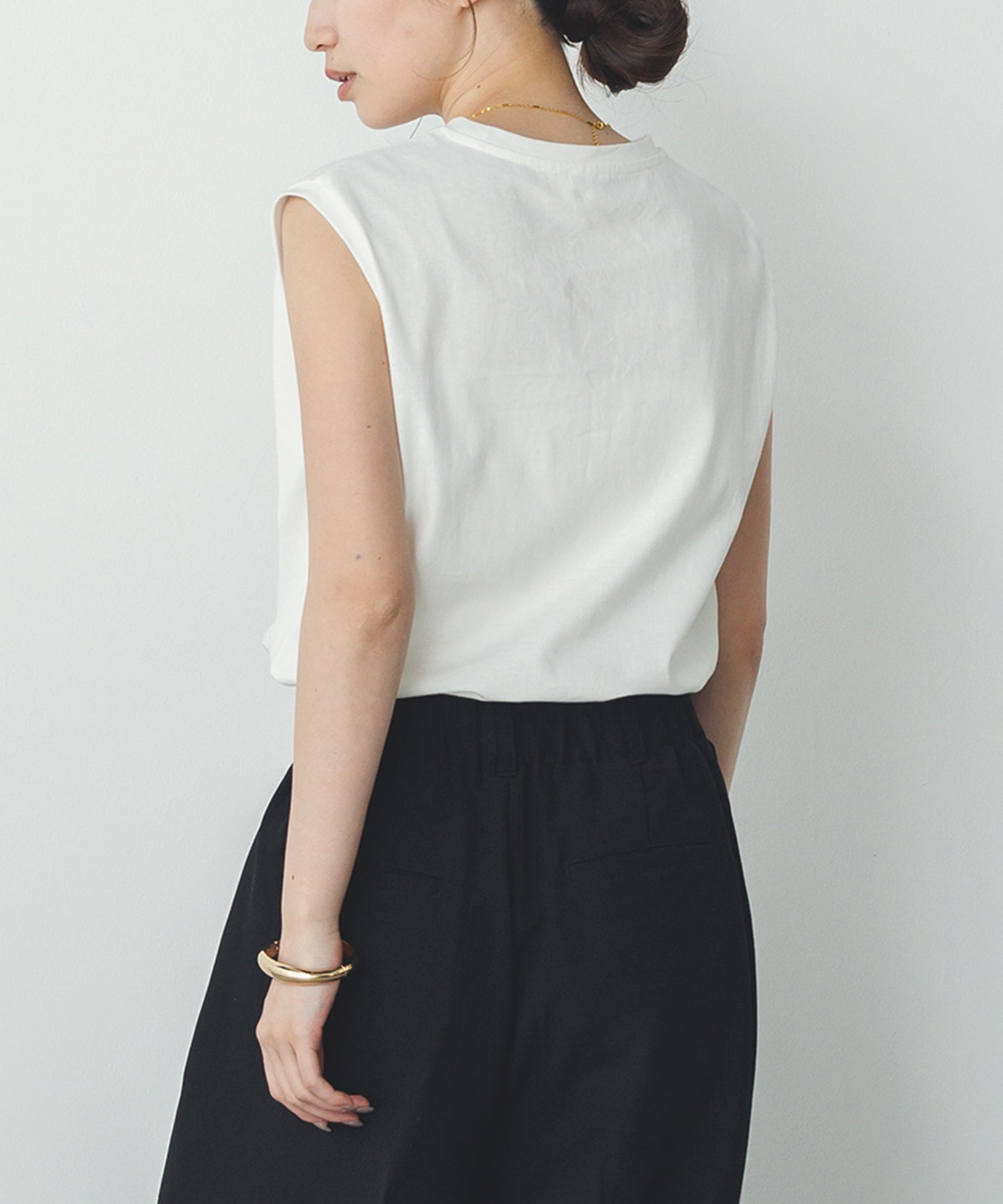 【新色追加】ベーシックノースリーブトップス