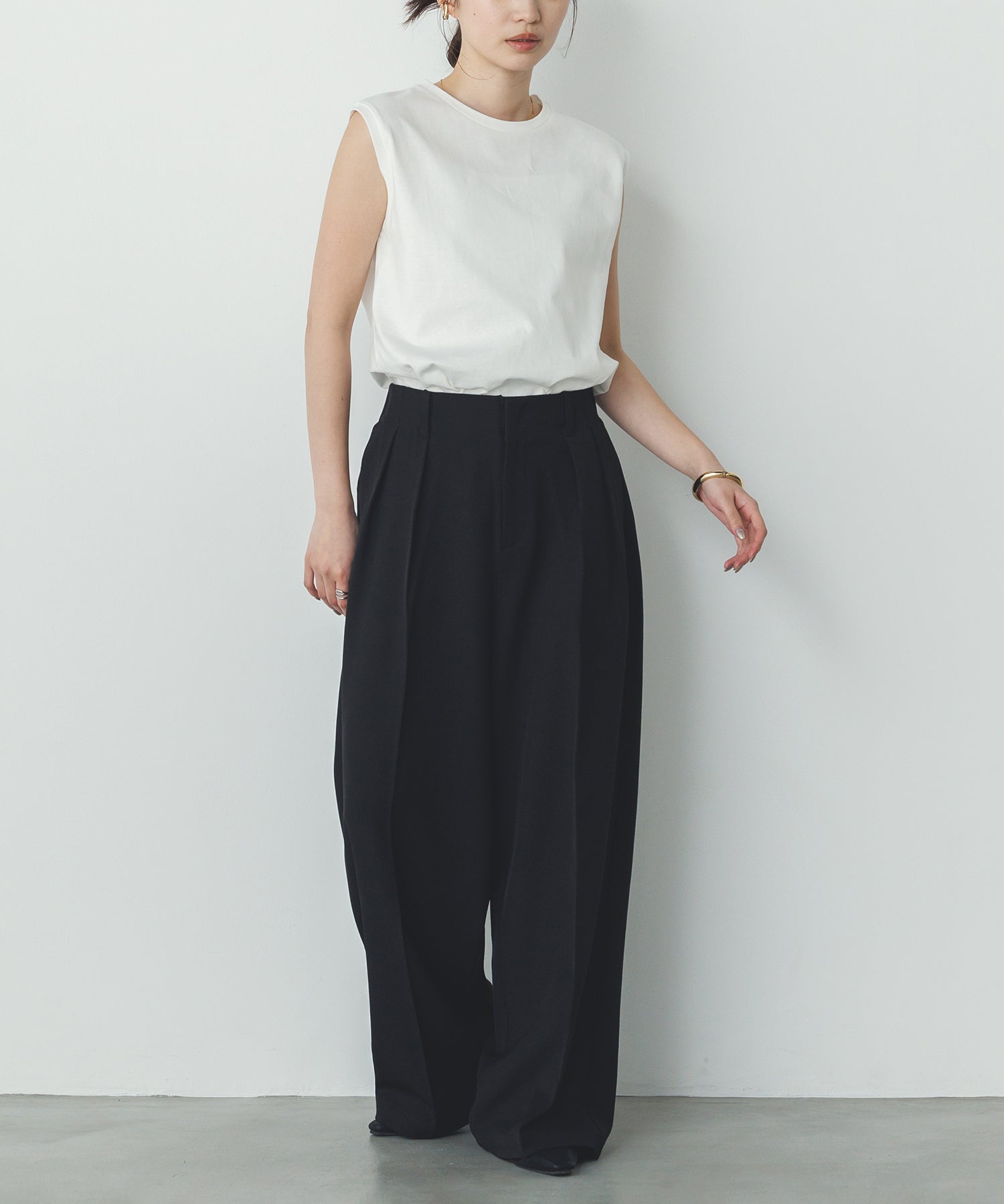 【新色追加】ベーシックノースリーブトップス