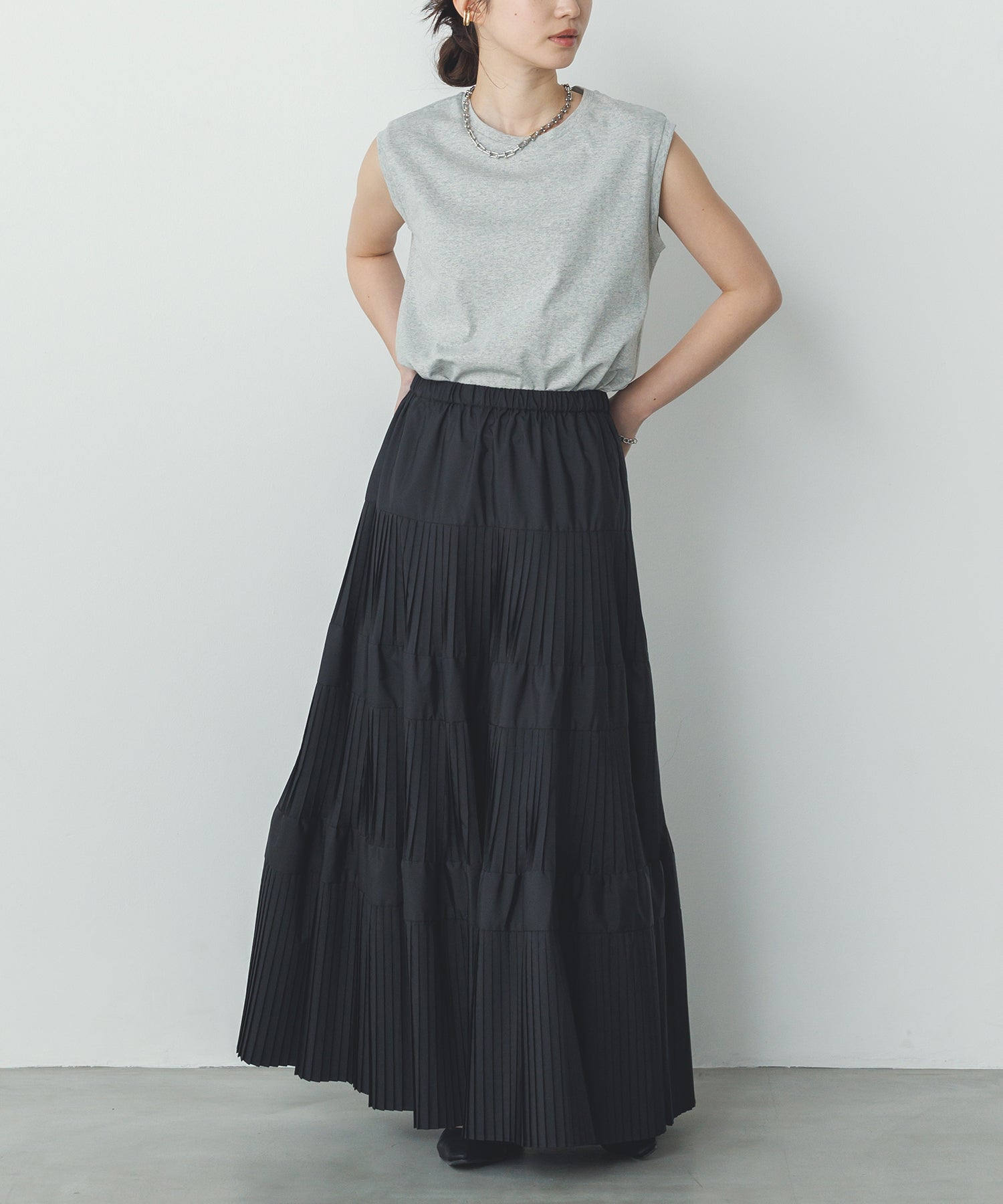 【新色追加】ベーシックノースリーブトップス