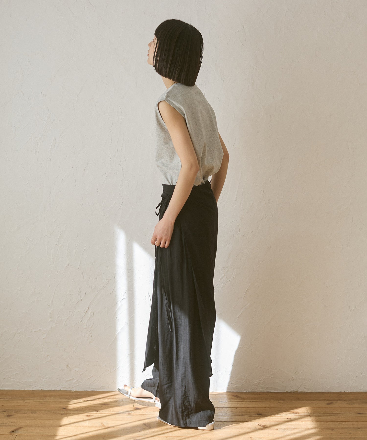 【新色追加】ベーシックノースリーブトップス