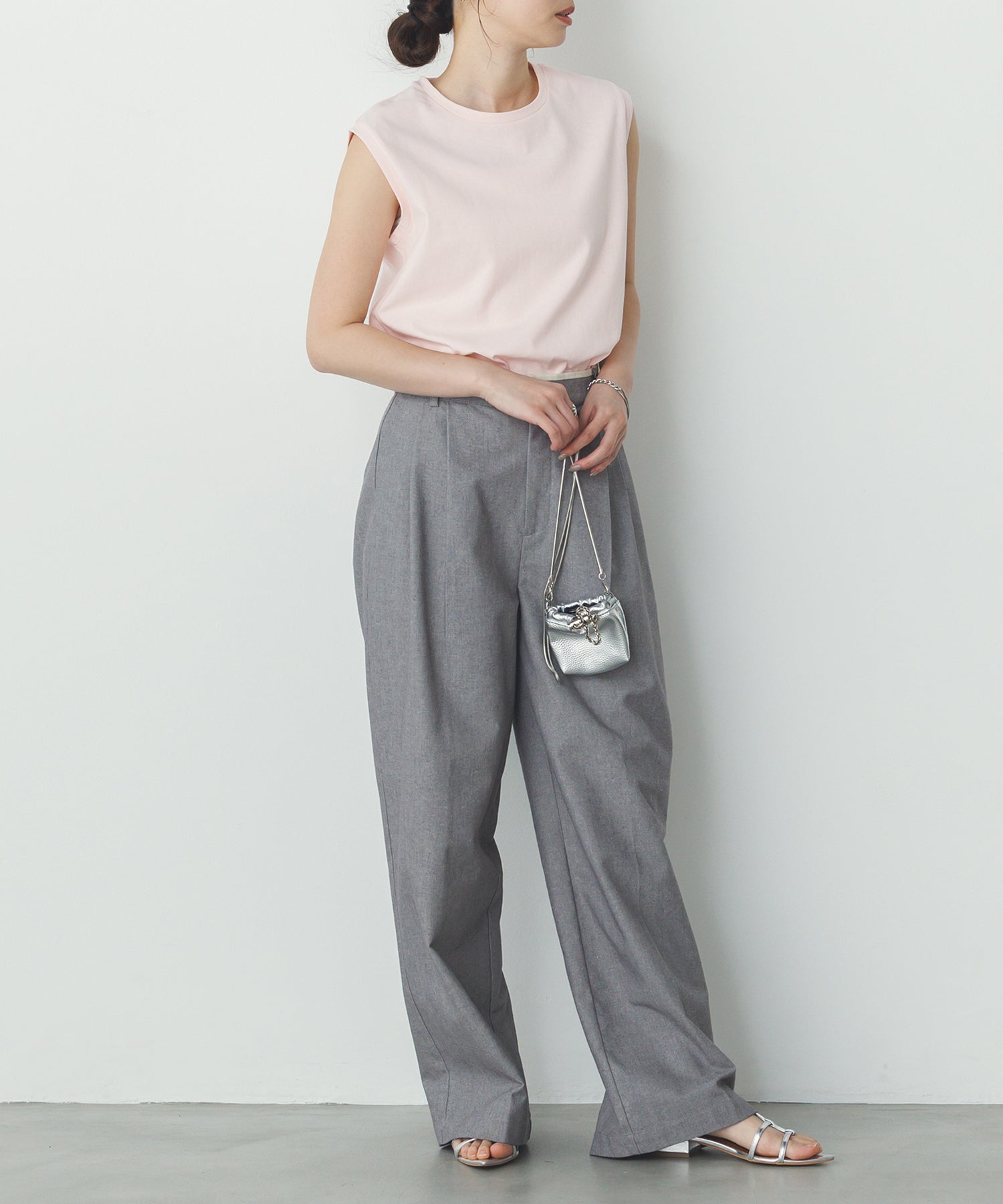 【新色追加】ベーシックノースリーブトップス