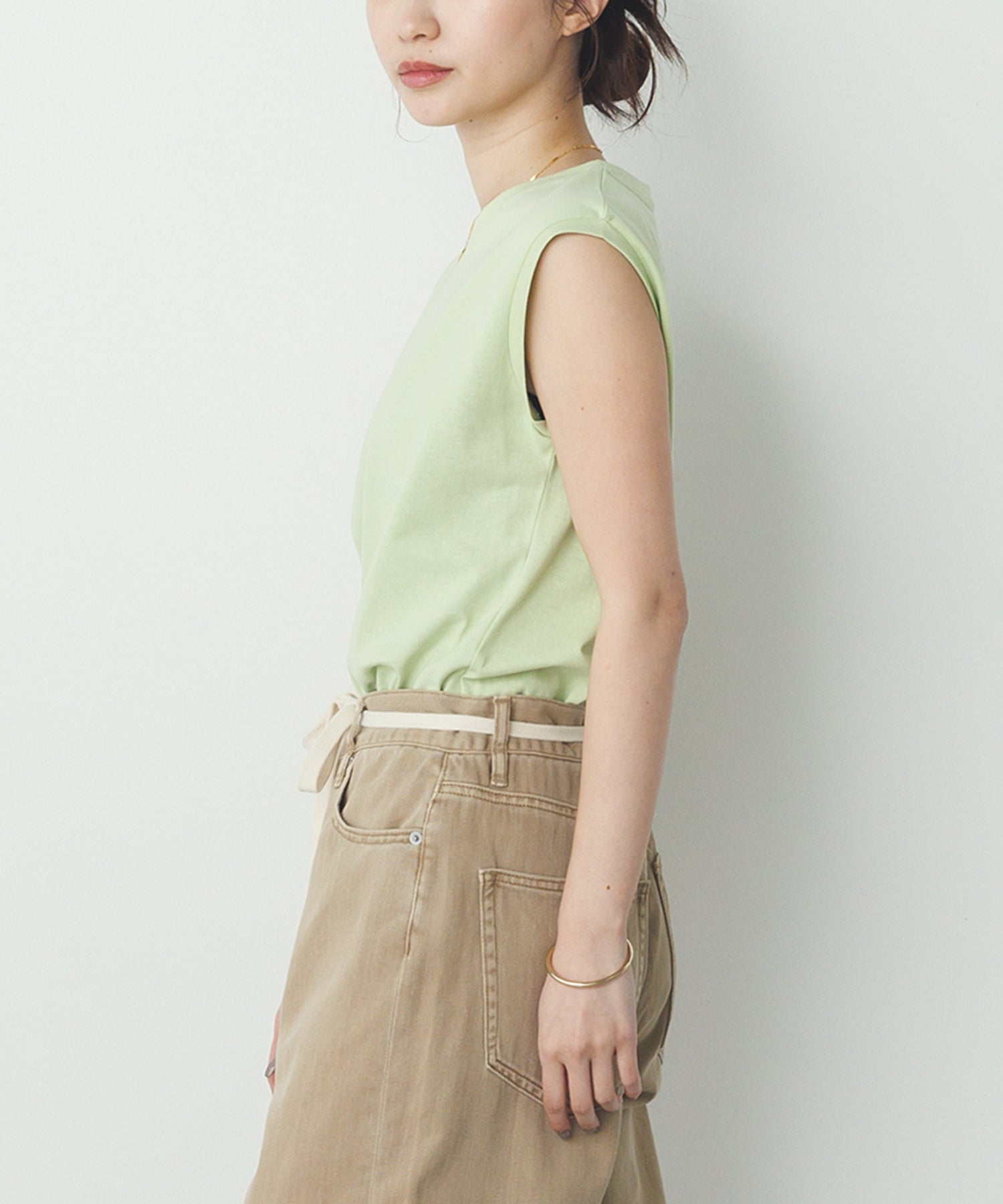 【新色追加】ベーシックノースリーブトップス