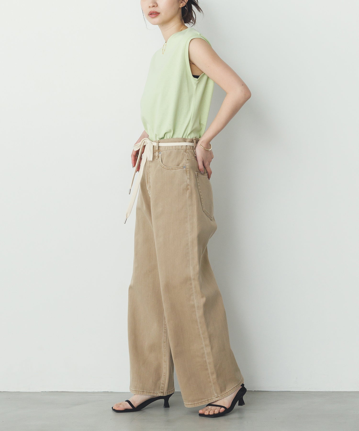 【新色追加】ベーシックノースリーブトップス