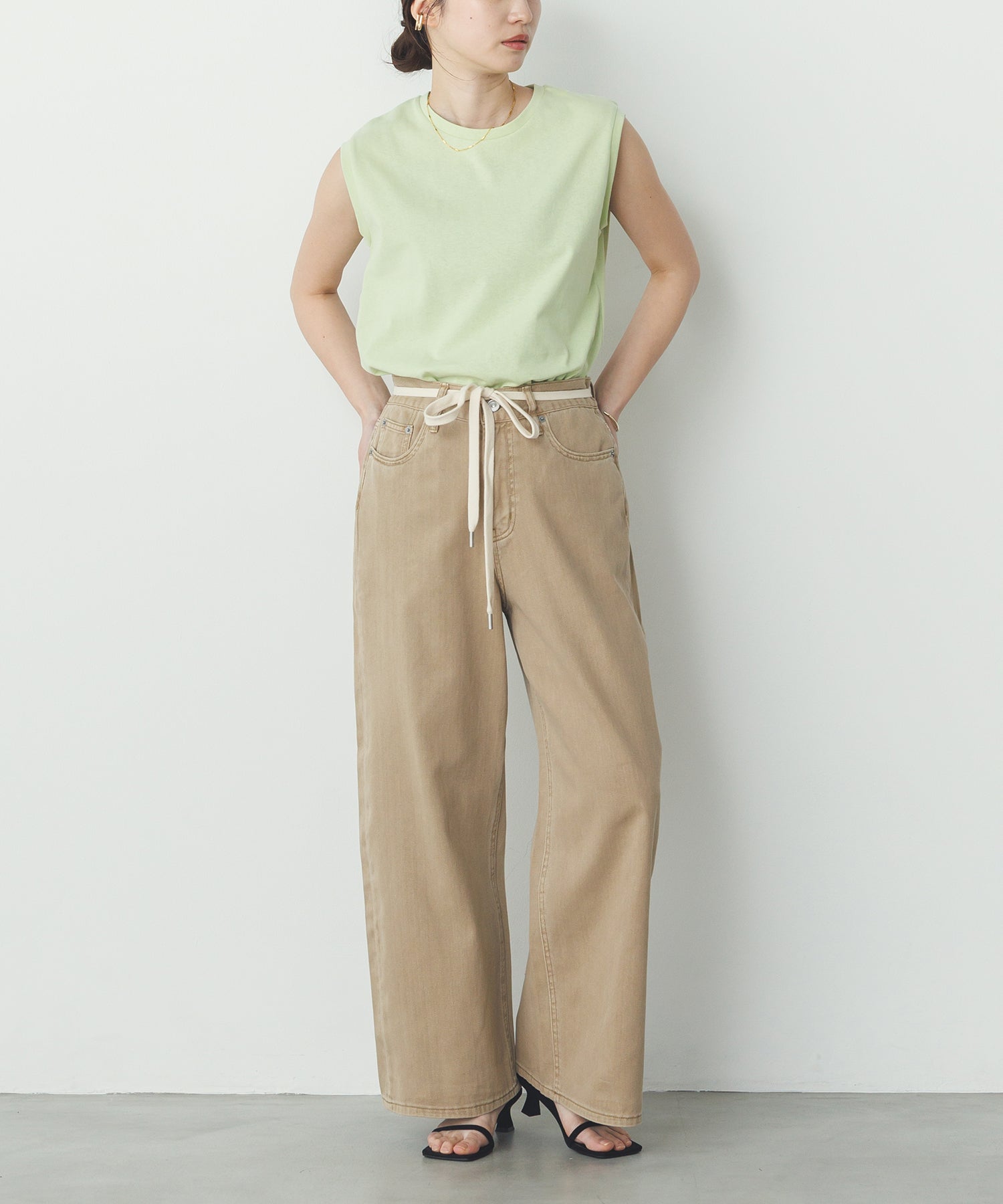 【新色追加】ベーシックノースリーブトップス