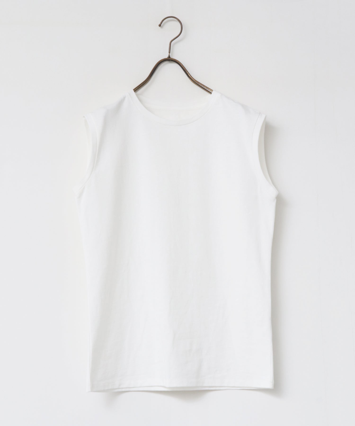 【新色追加】ベーシックノースリーブトップス