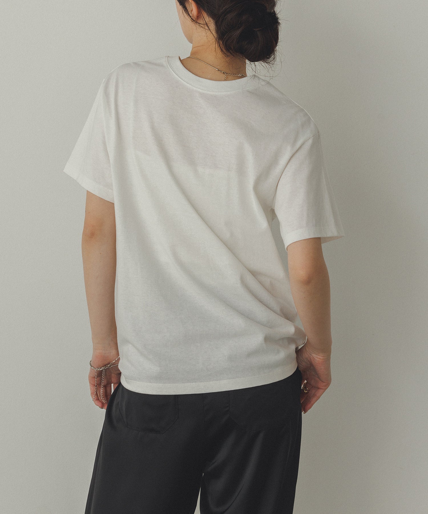 半袖 ロゴプリントTシャツ