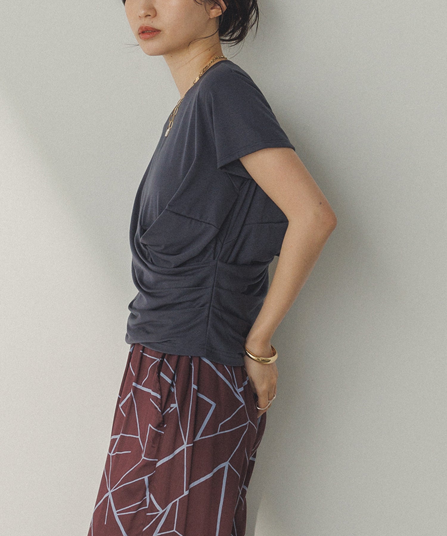 ドレープ デザイントップス