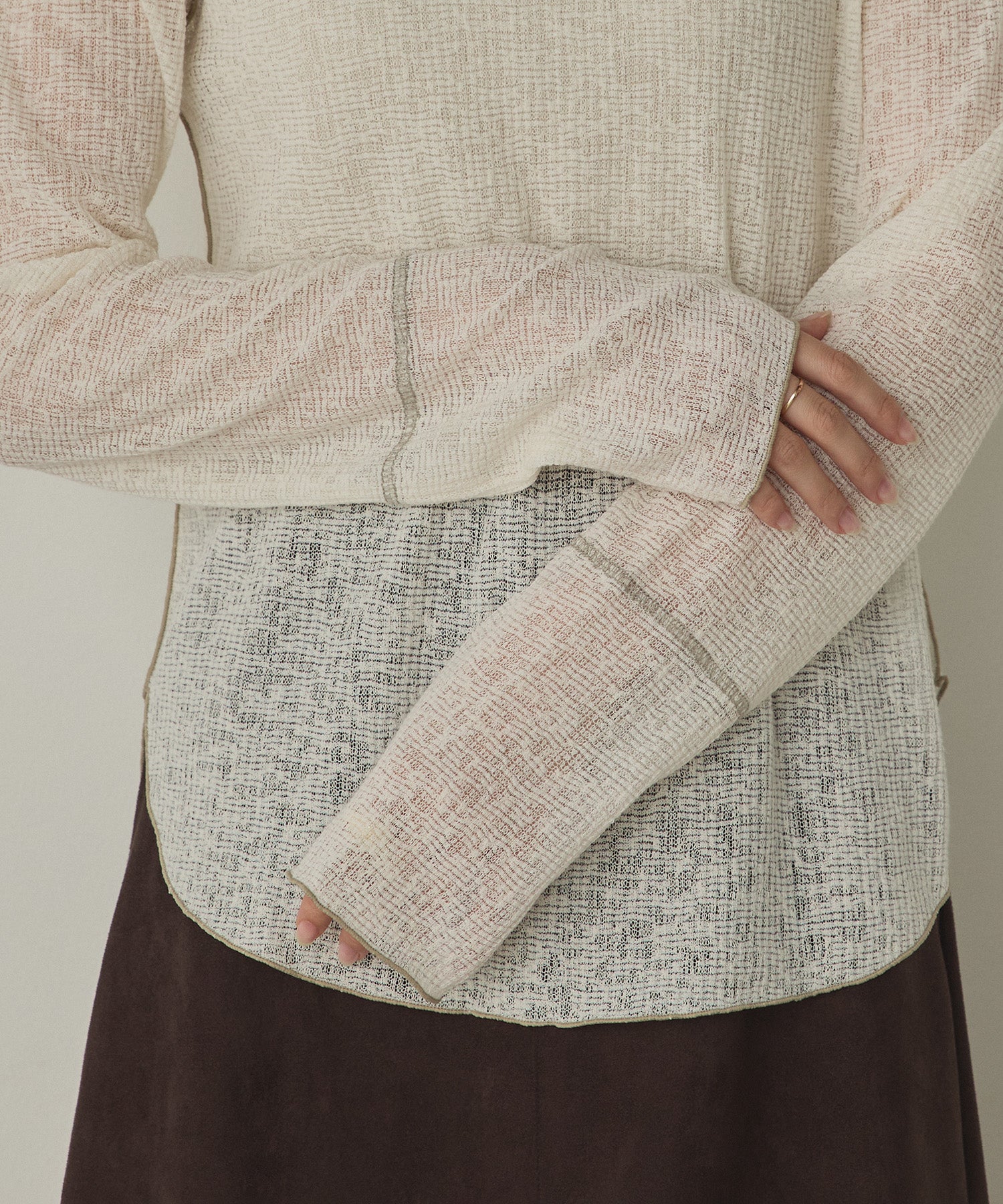 BICOLOR MELLOW SHEER TOPS