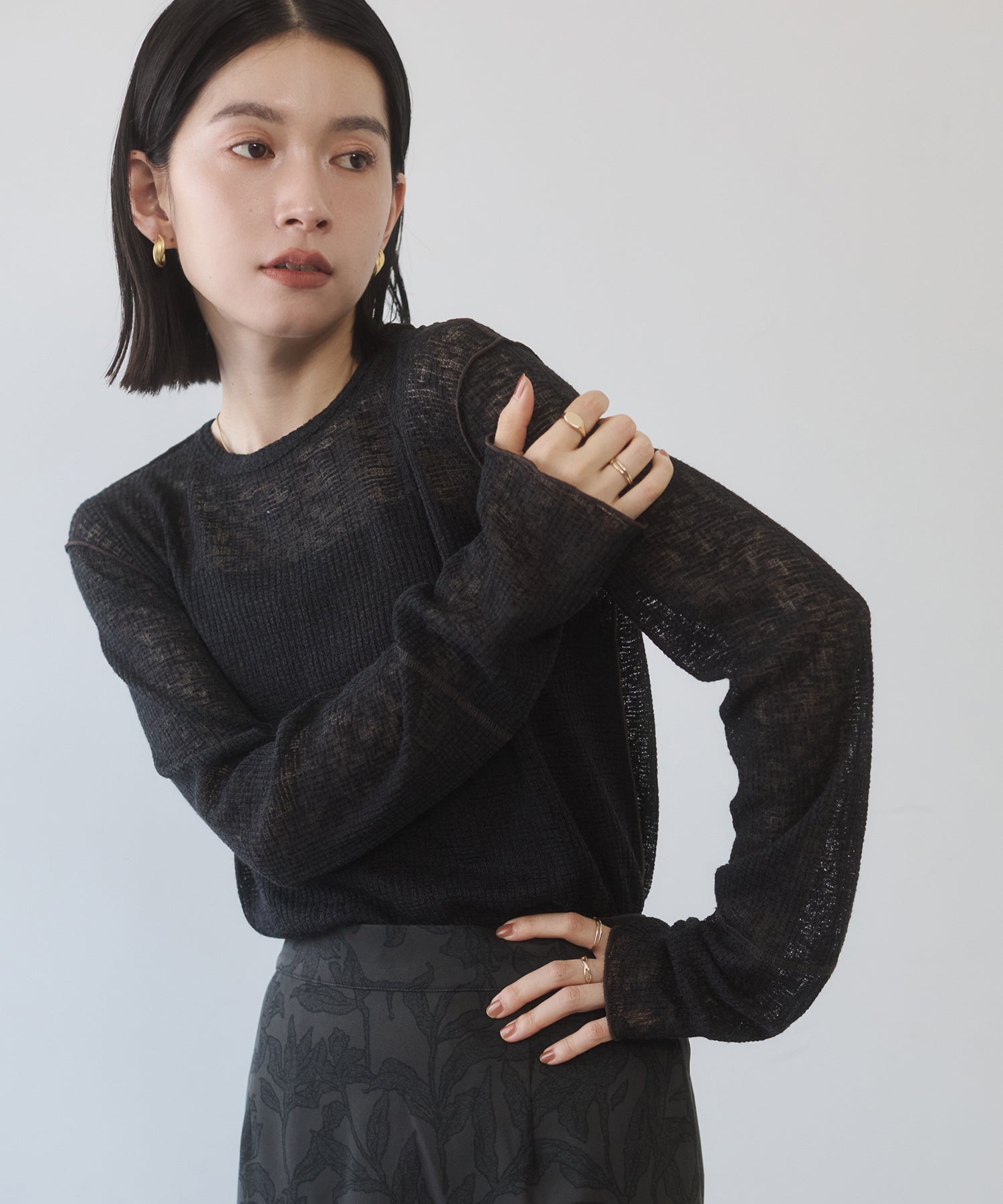BICOLOR MELLOW SHEER TOPS