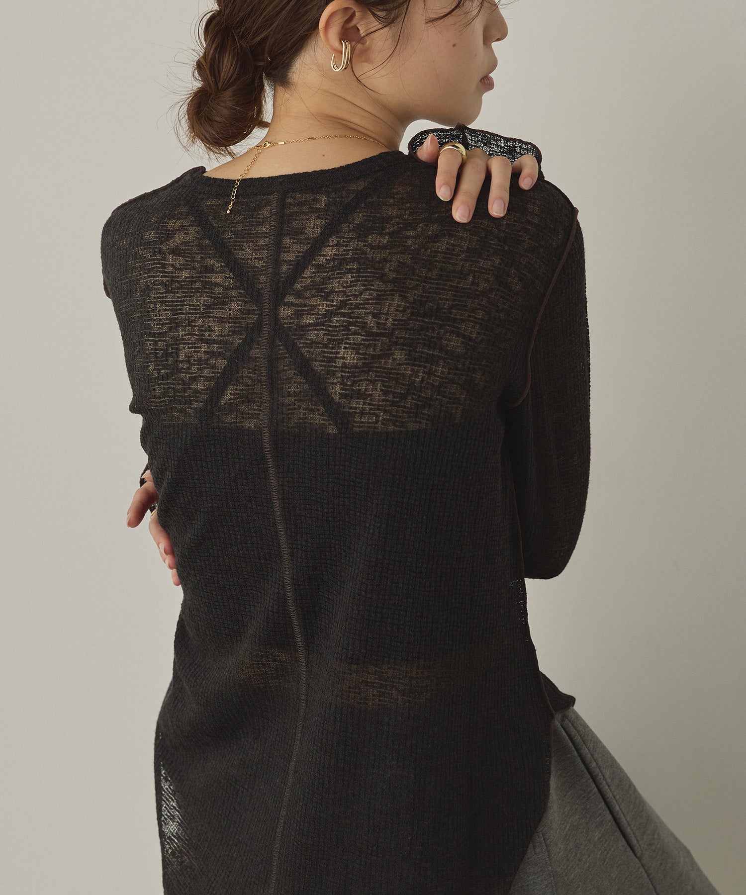 BICOLOR MELLOW SHEER TOPS