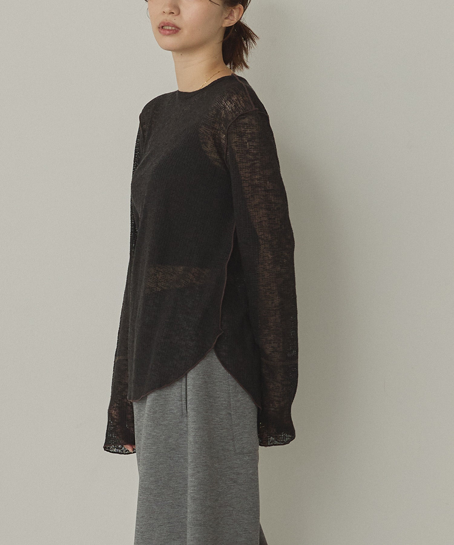 BICOLOR MELLOW SHEER TOPS