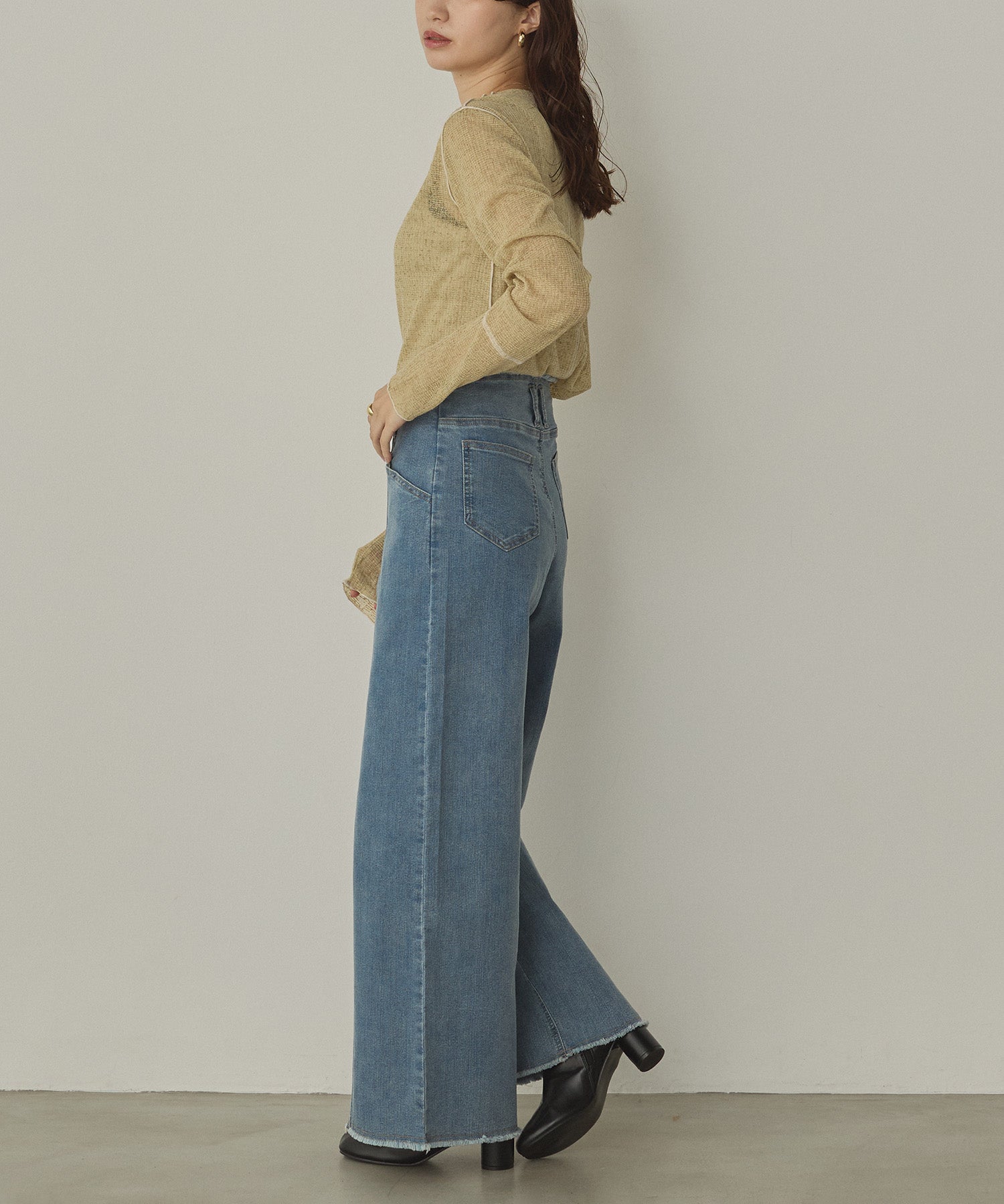 BICOLOR MELLOW SHEER TOPS