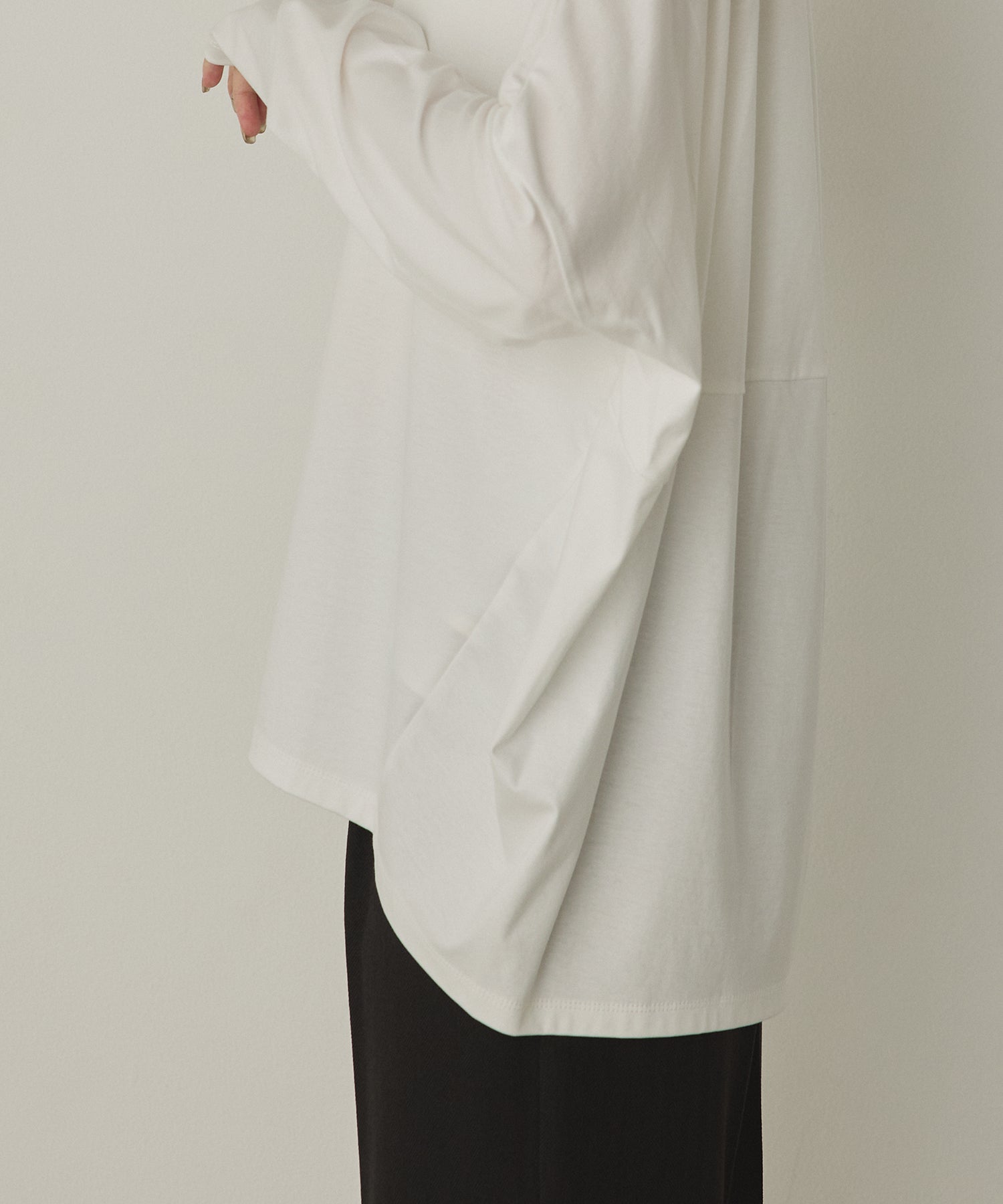 コクーンシルエット ロンT