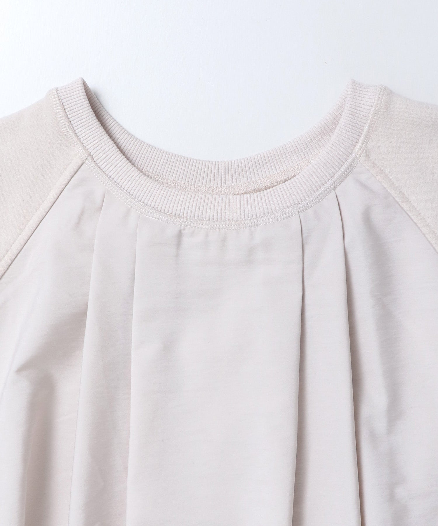 ベロアボンディング バルーンスウェット