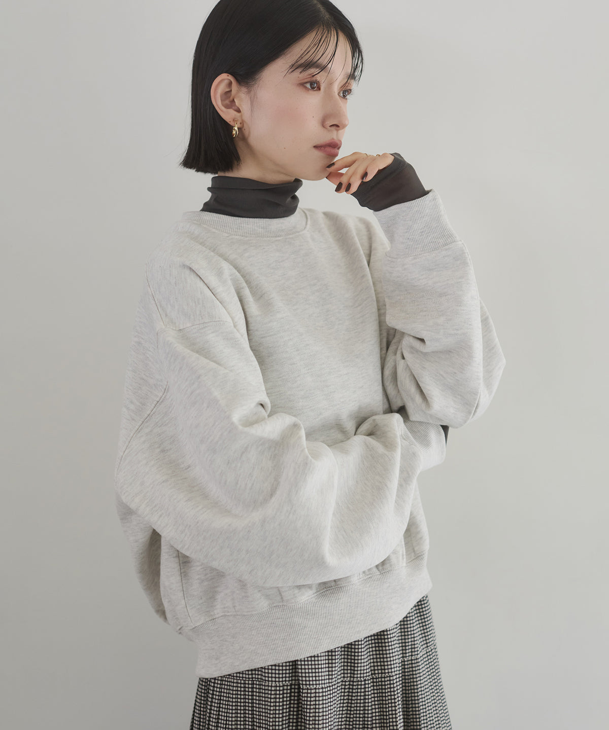 LOGO EMBROIDERY SWEATSHIRT