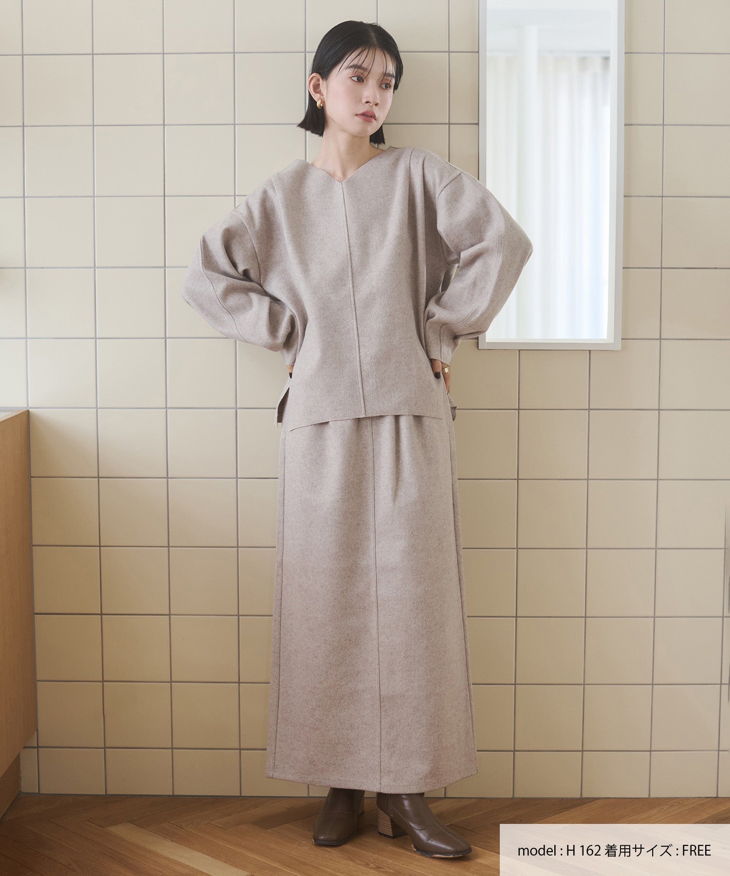 圧縮ニットソー Vネック コクーンニット