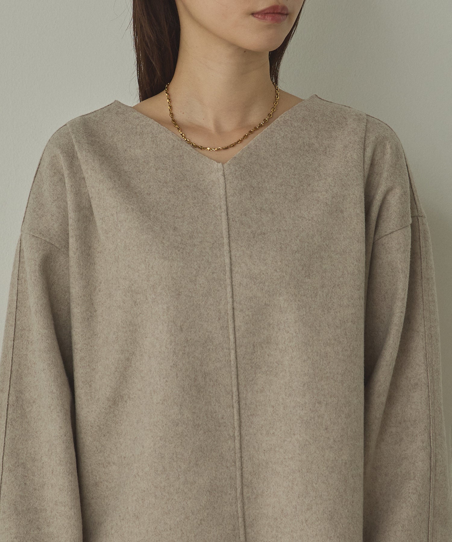 圧縮ニットソー Vネック コクーンニット