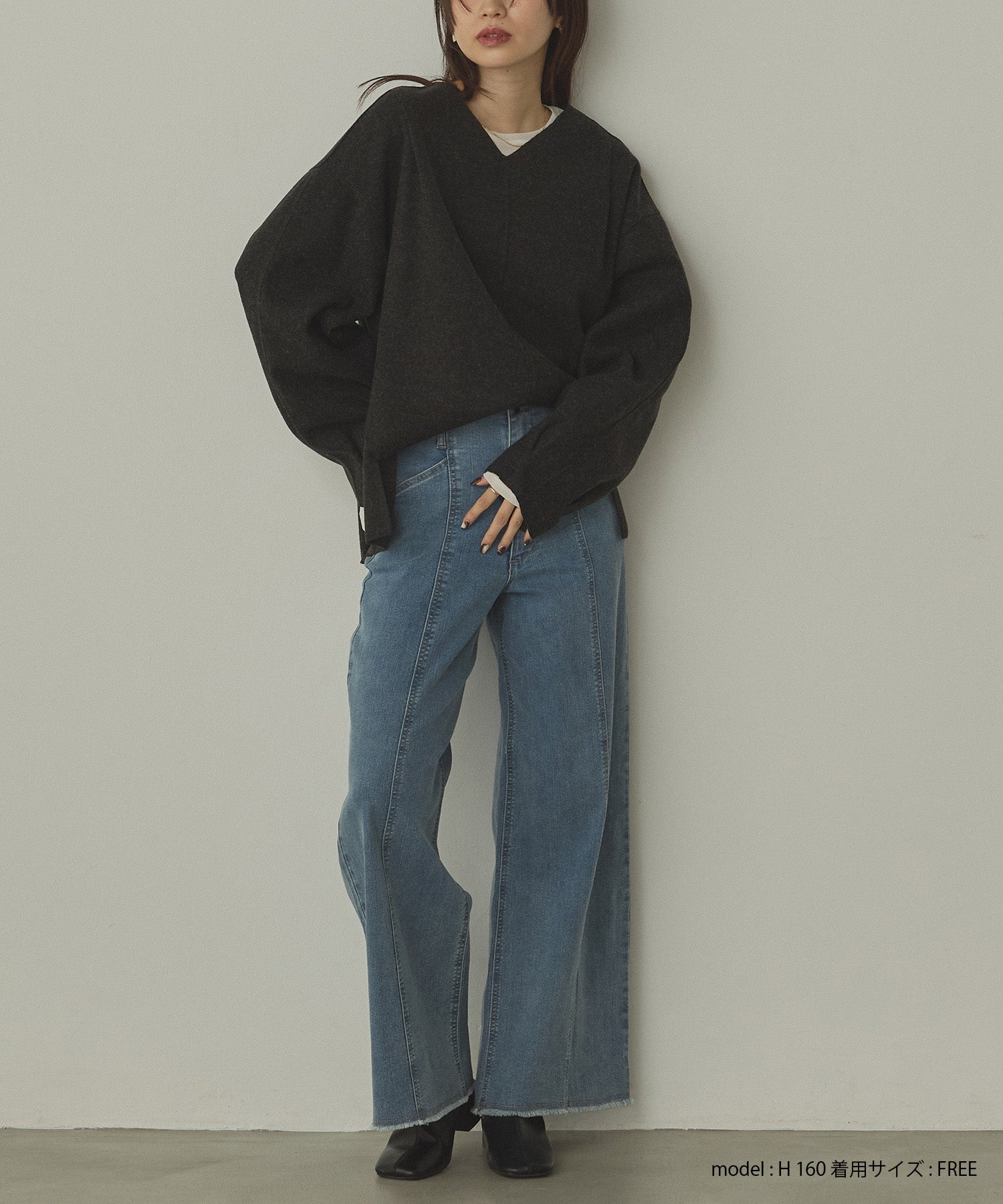 圧縮ニットソー Vネック コクーンニット