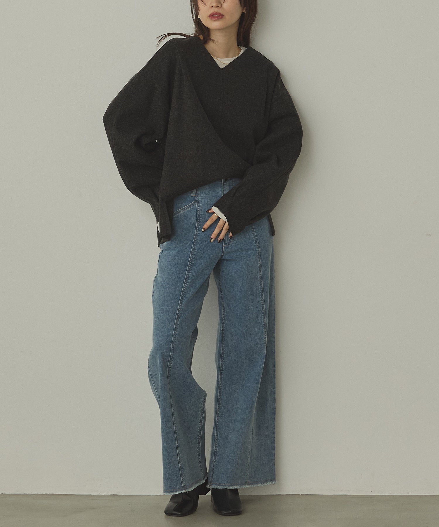 V NECK COCOON KNIT