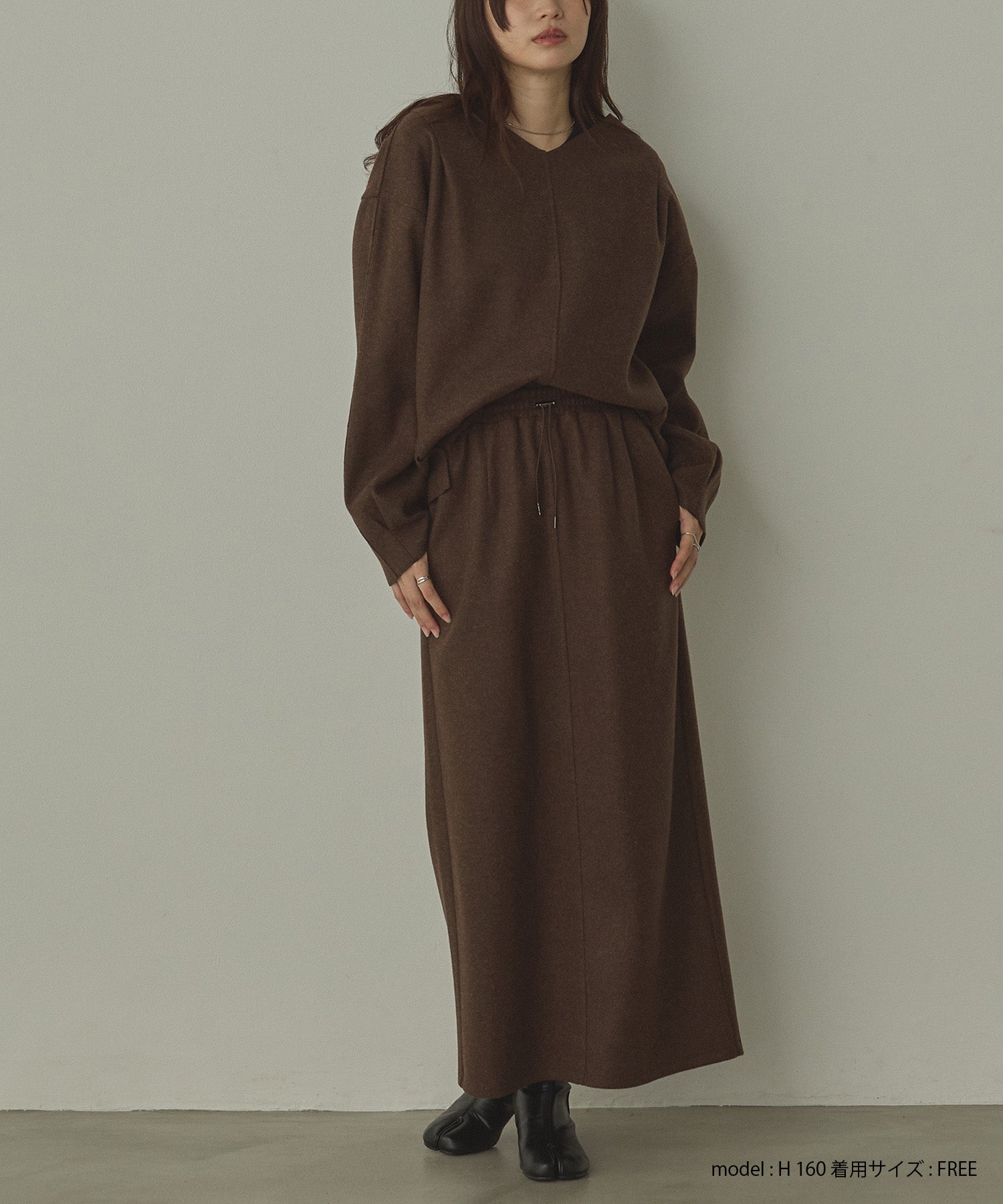 圧縮ニットソー Vネック コクーンニット