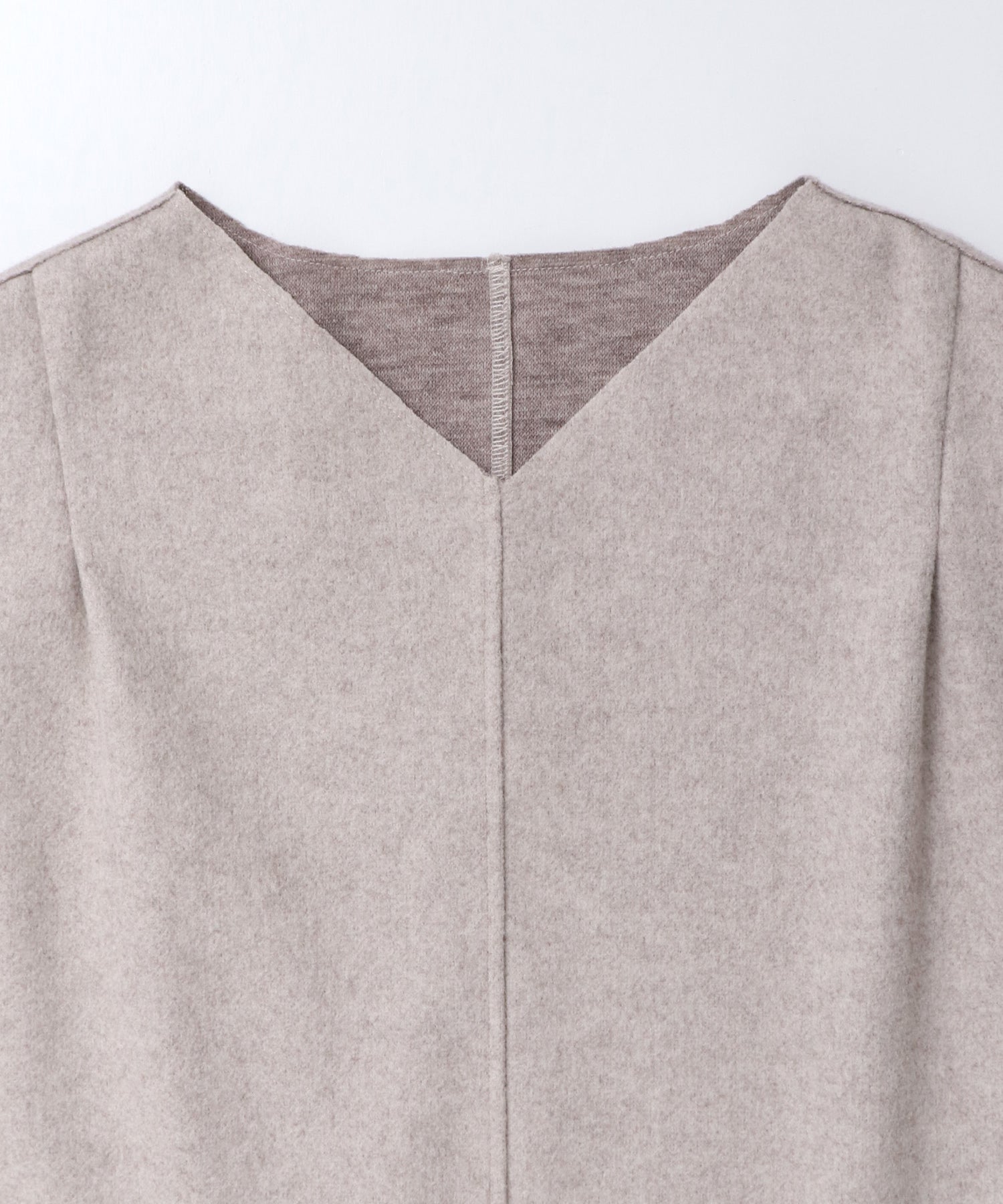 圧縮ニットソー Vネック コクーンニット