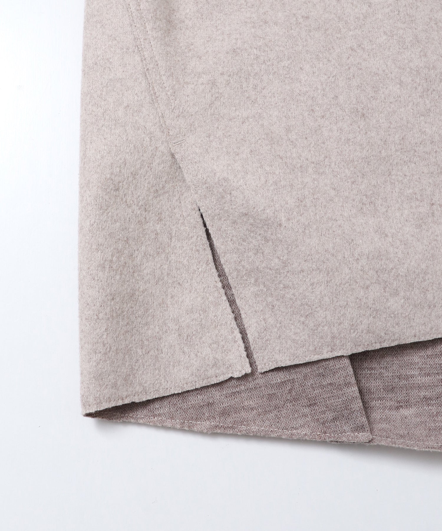 圧縮ニットソー Vネック コクーンニット